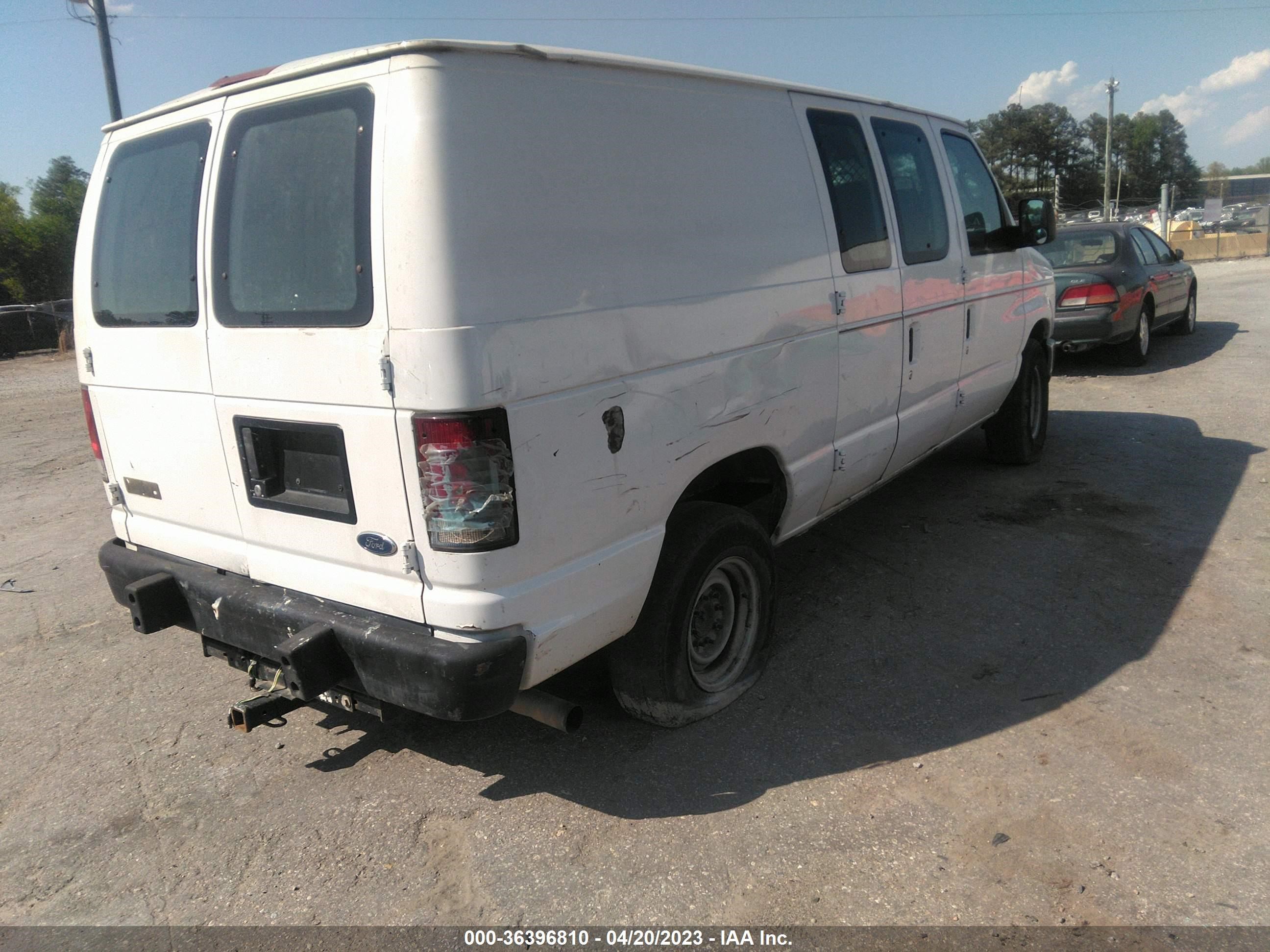 Photo 3 VIN: 1FTNE24L78DB10443 - FORD ECONOLINE 