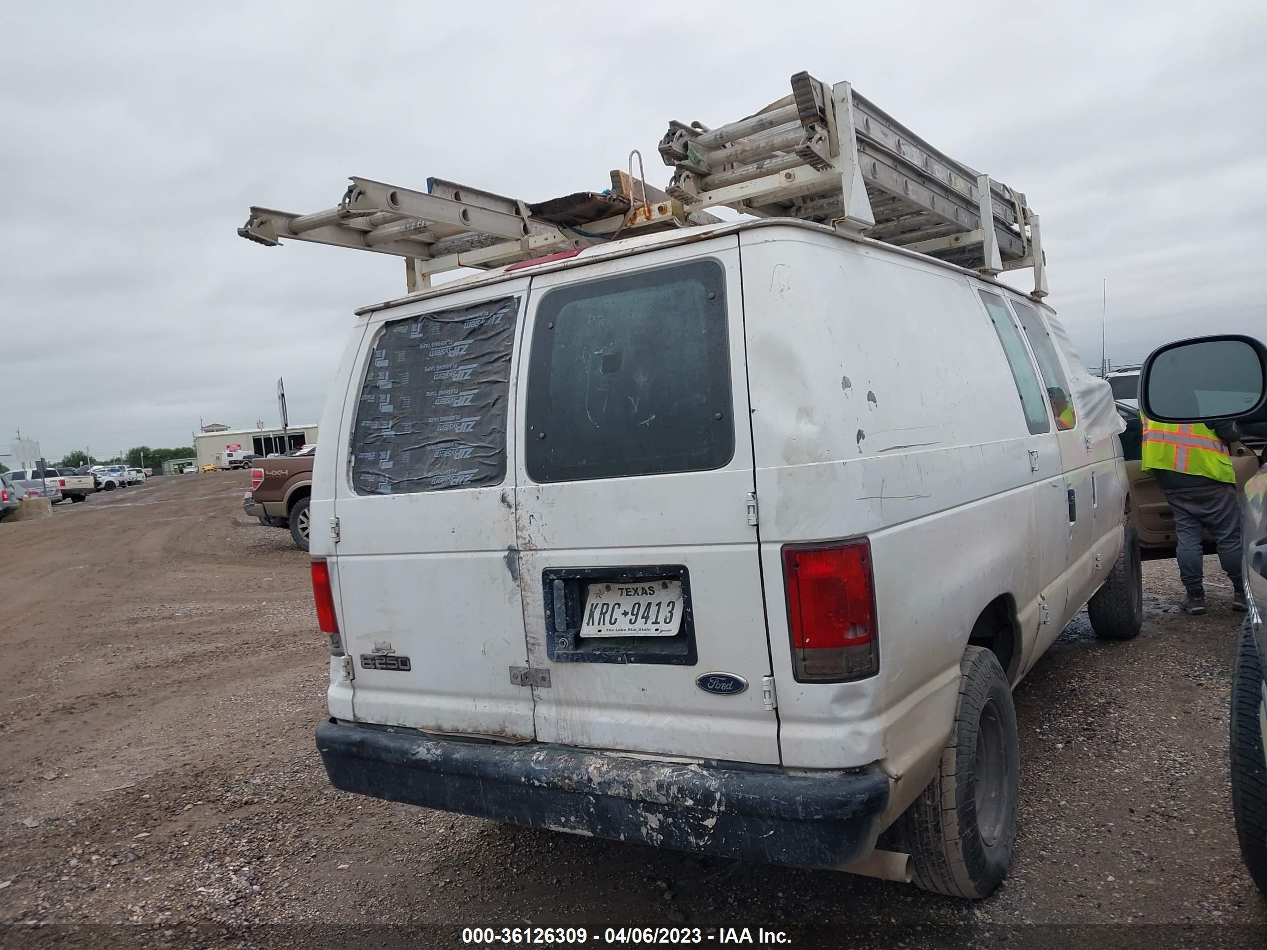 Photo 3 VIN: 1FTNE24L9YHB53030 - FORD ECONOLINE 