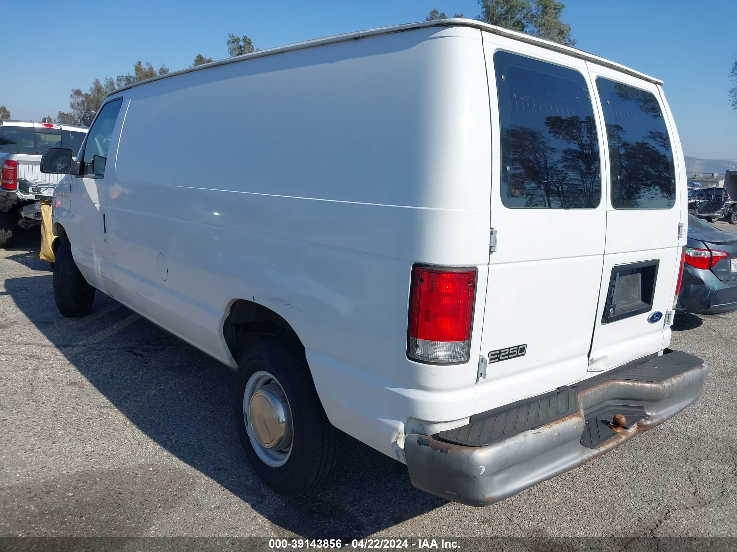 Photo 2 VIN: 1FTNE24LX1HA90266 - FORD ECONOLINE 