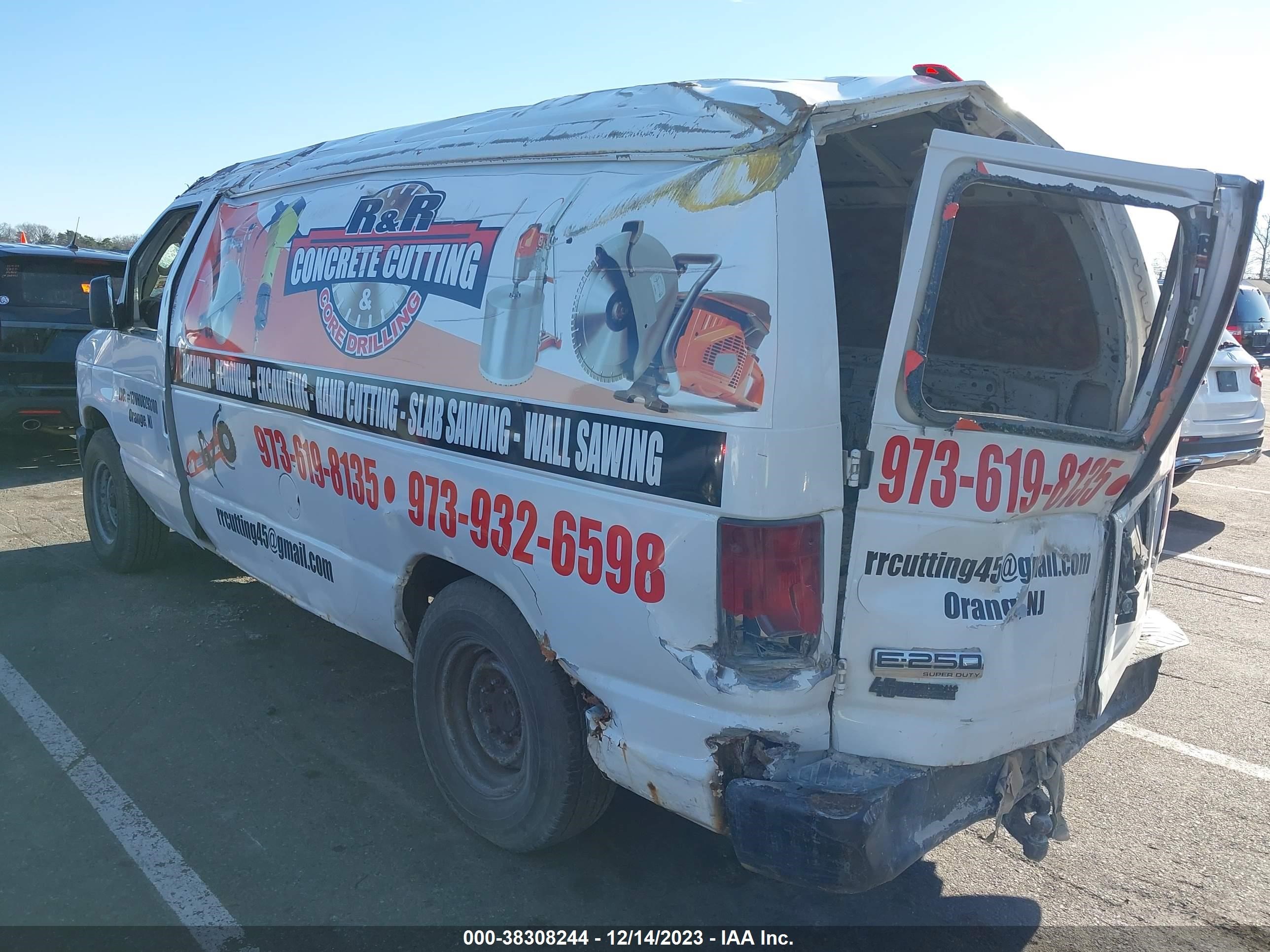 Photo 2 VIN: 1FTNE24W08DA12963 - FORD ECONOLINE 