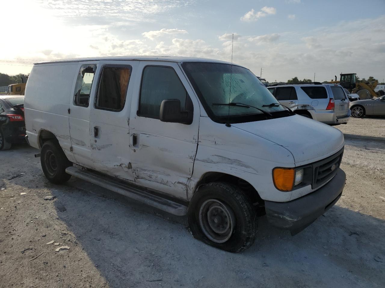 Photo 3 VIN: 1FTNE24W17DA35098 - FORD ECONOLINE 