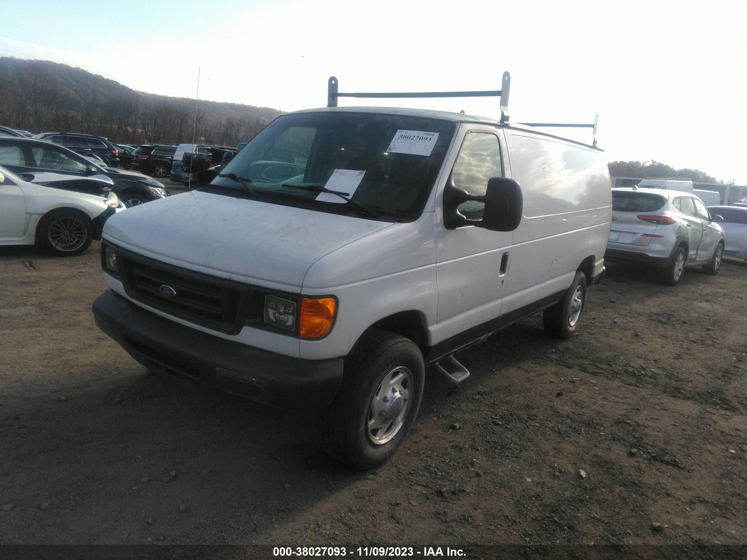 Photo 1 VIN: 1FTNE24W55HA83127 - FORD ECONOLINE 