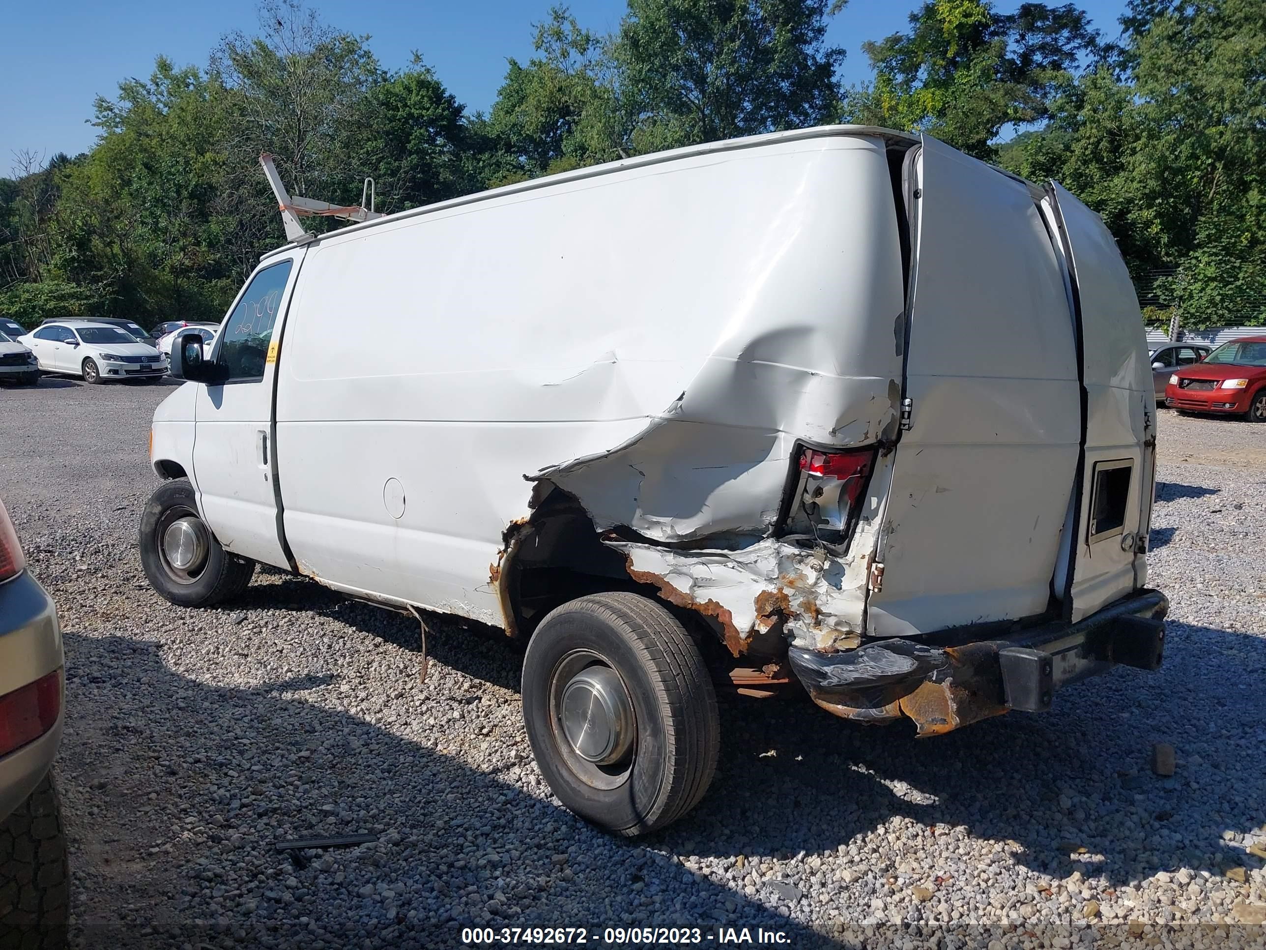 Photo 2 VIN: 1FTNE24W56DA79619 - FORD ECONOLINE 