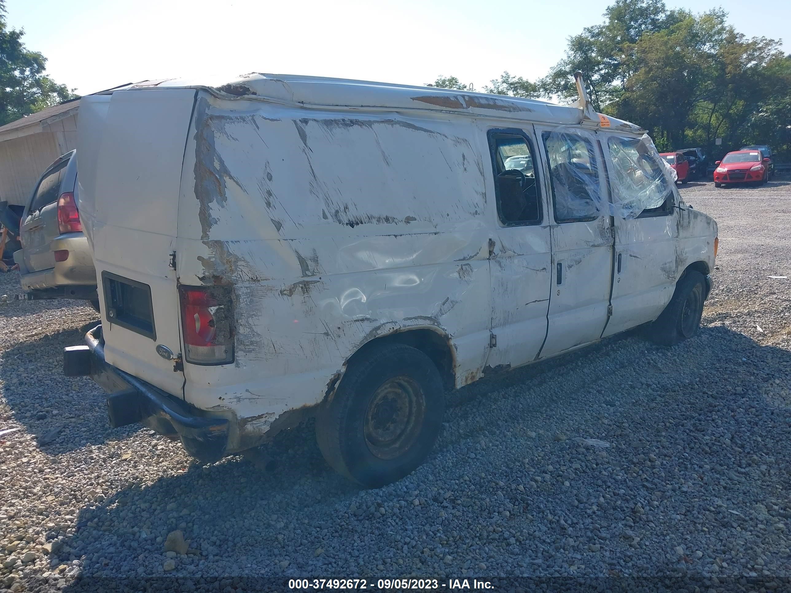 Photo 3 VIN: 1FTNE24W56DA79619 - FORD ECONOLINE 