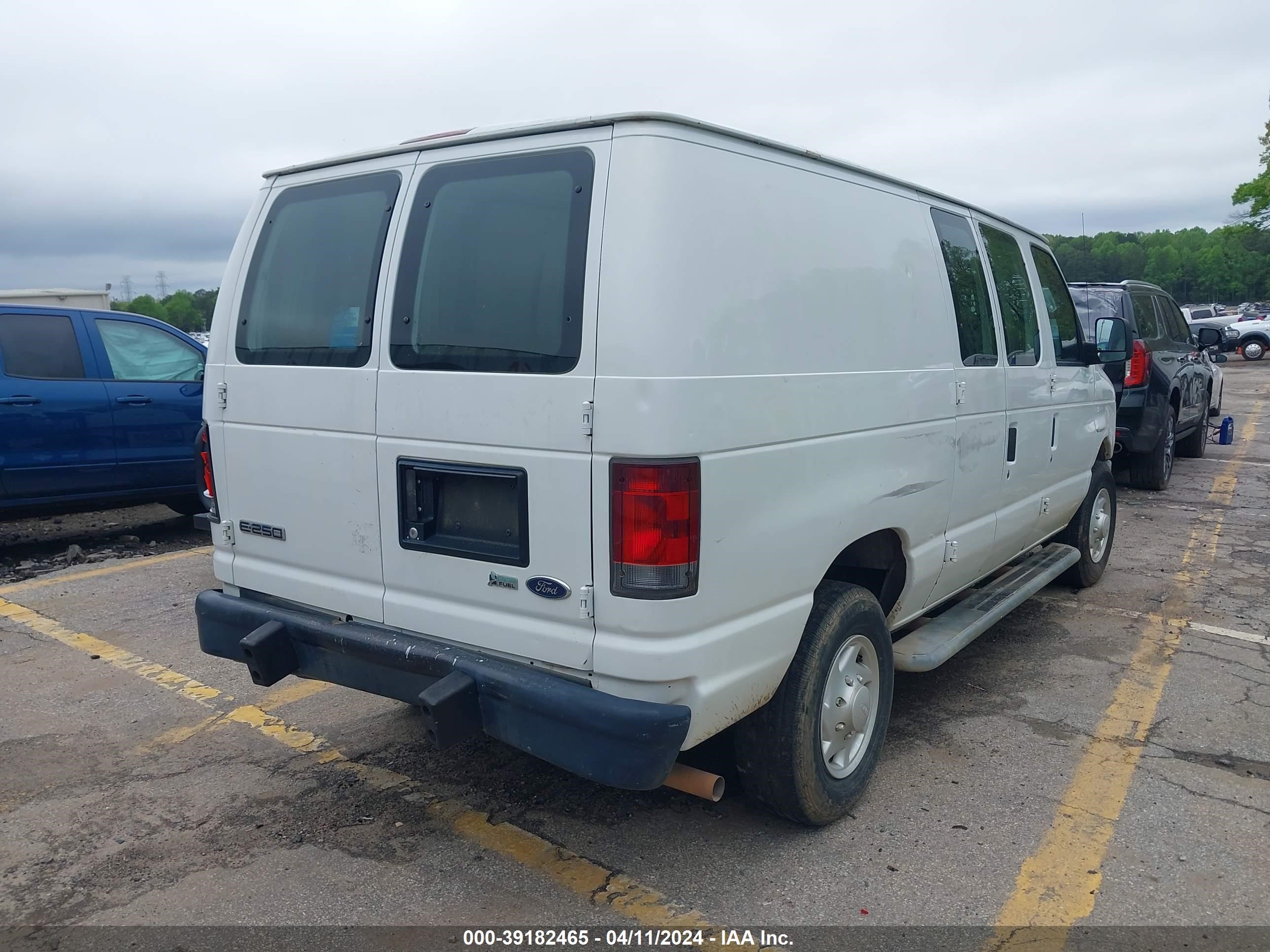 Photo 3 VIN: 1FTNE24W59DA48455 - FORD ECONOLINE 