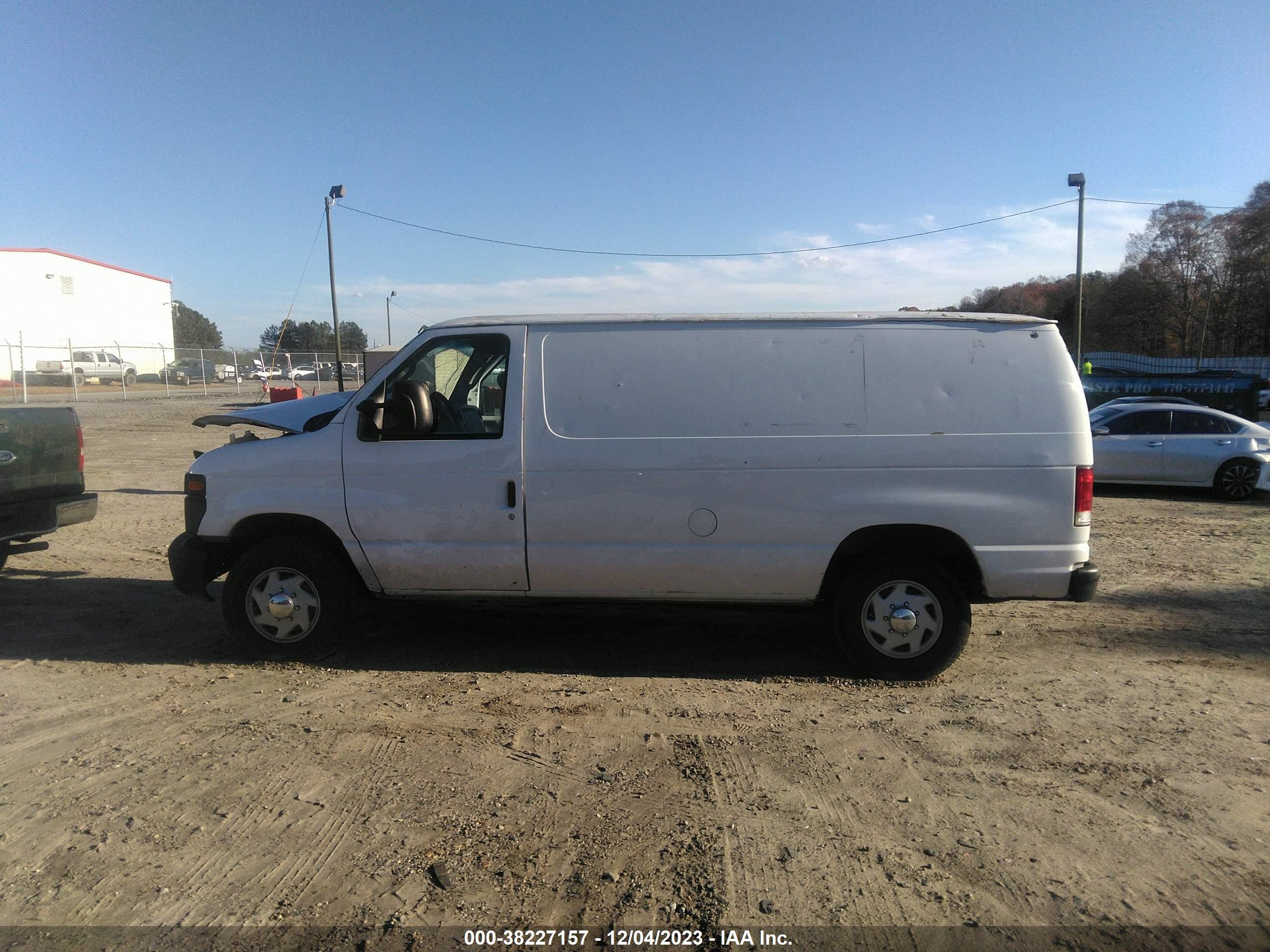 Photo 13 VIN: 1FTNE24W69DA23354 - FORD ECONOLINE 