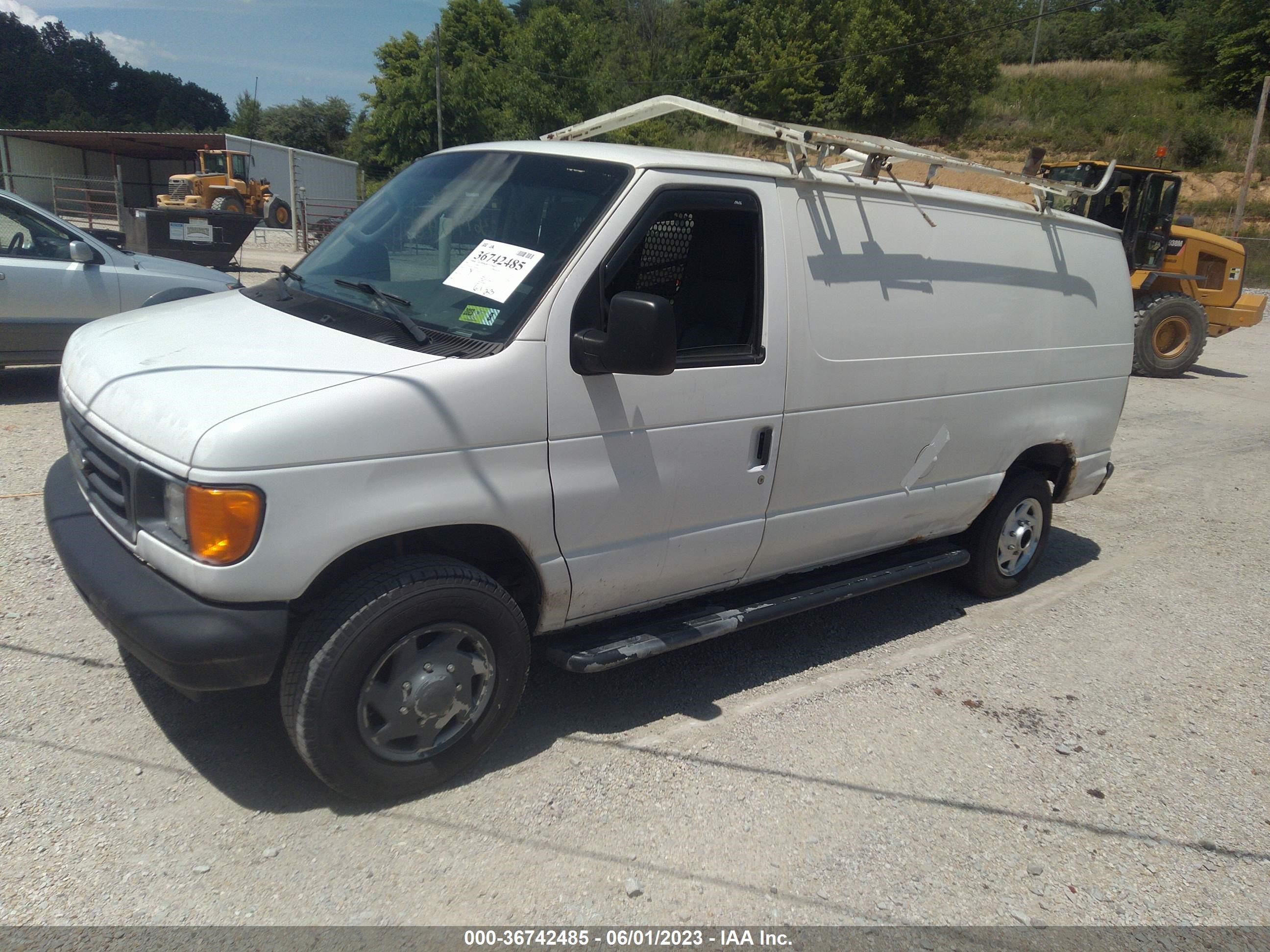 Photo 1 VIN: 1FTNE24W77DA49166 - FORD ECONOLINE 