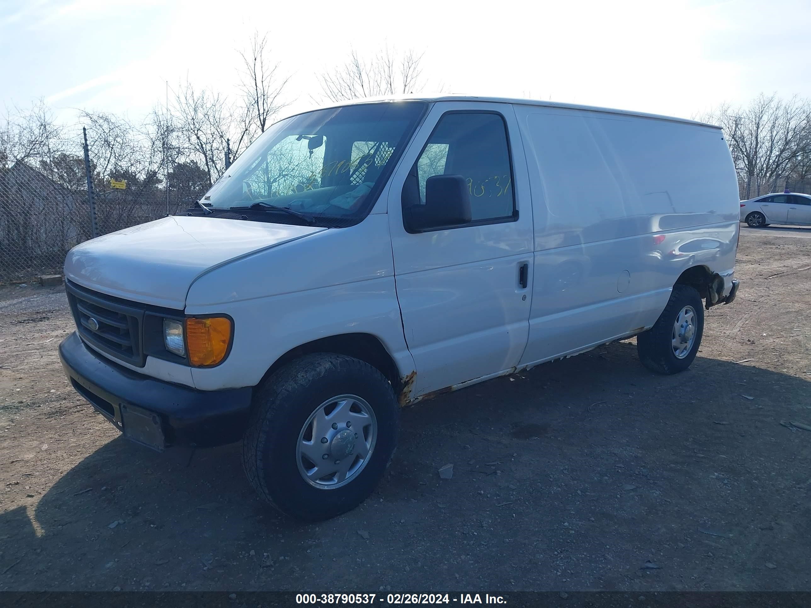 Photo 1 VIN: 1FTNE24W85HA48310 - FORD ECONOLINE 