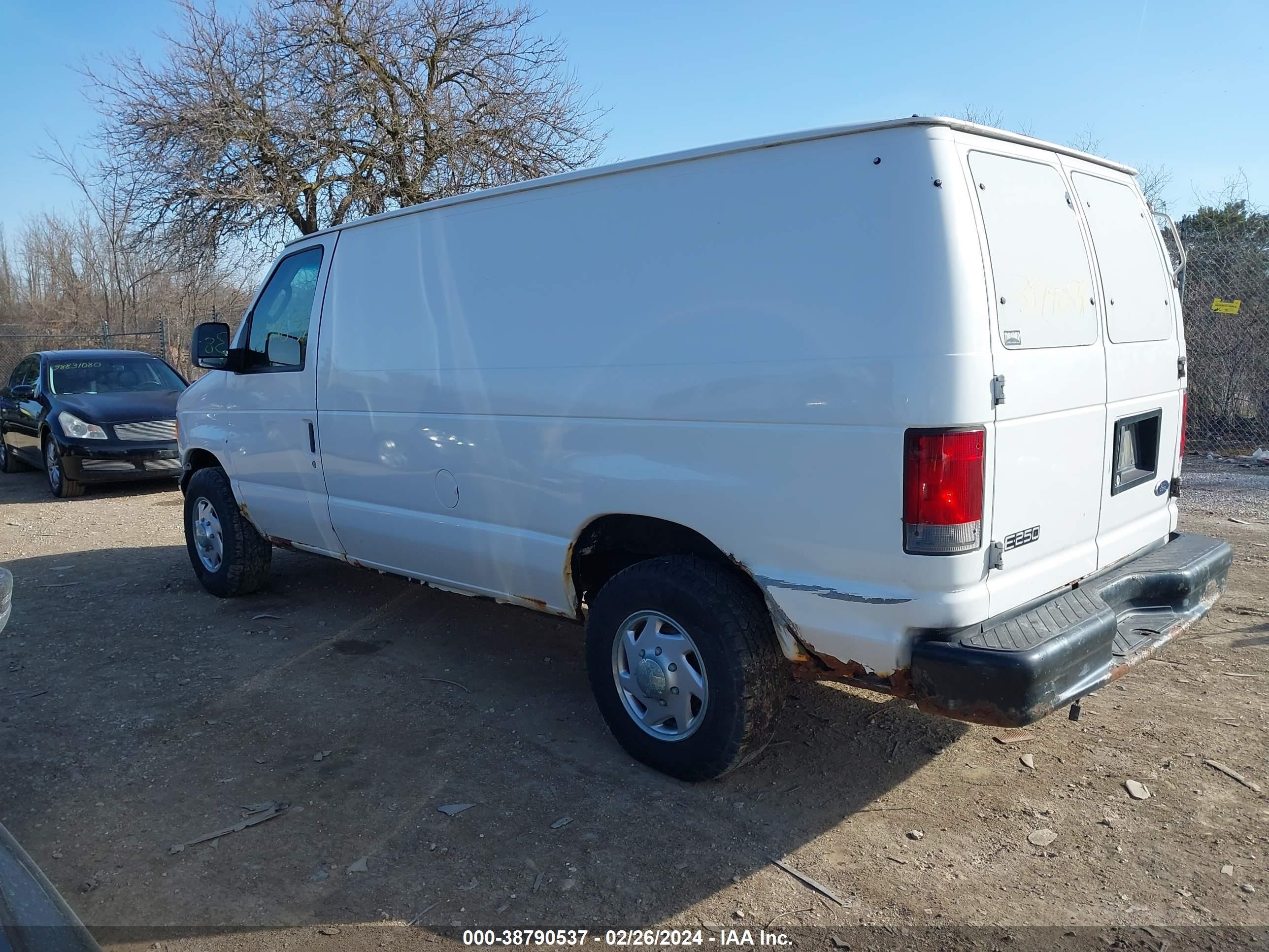 Photo 2 VIN: 1FTNE24W85HA48310 - FORD ECONOLINE 