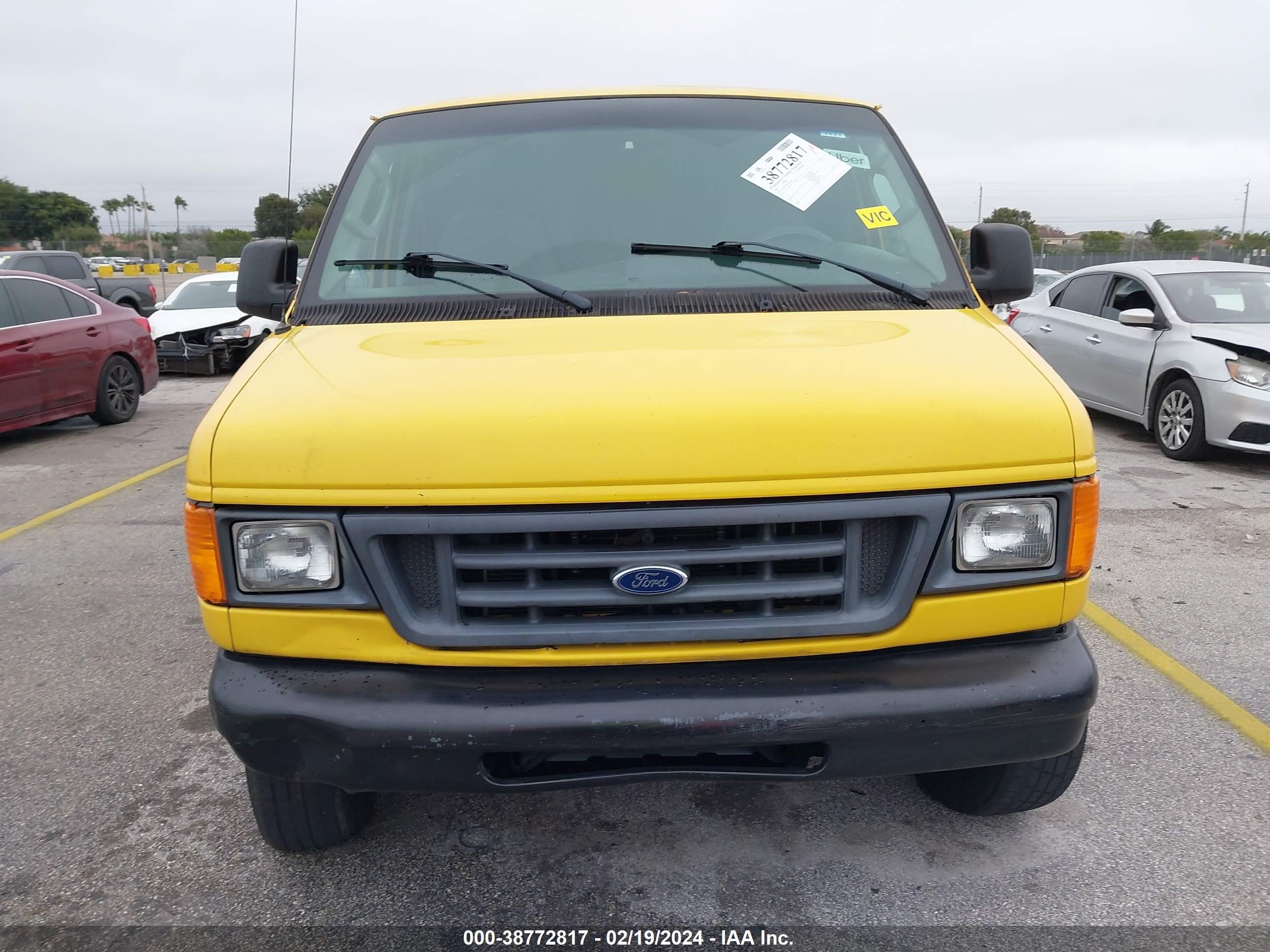 Photo 11 VIN: 1FTNE24W87DA43635 - FORD ECONOLINE 