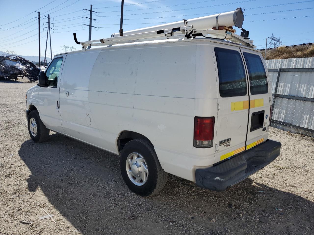 Photo 1 VIN: 1FTNE2EL1BDA10439 - FORD ECONOLINE 