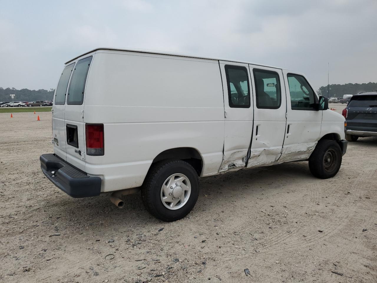 Photo 2 VIN: 1FTNE2EL5BDA08354 - FORD ECONOLINE 