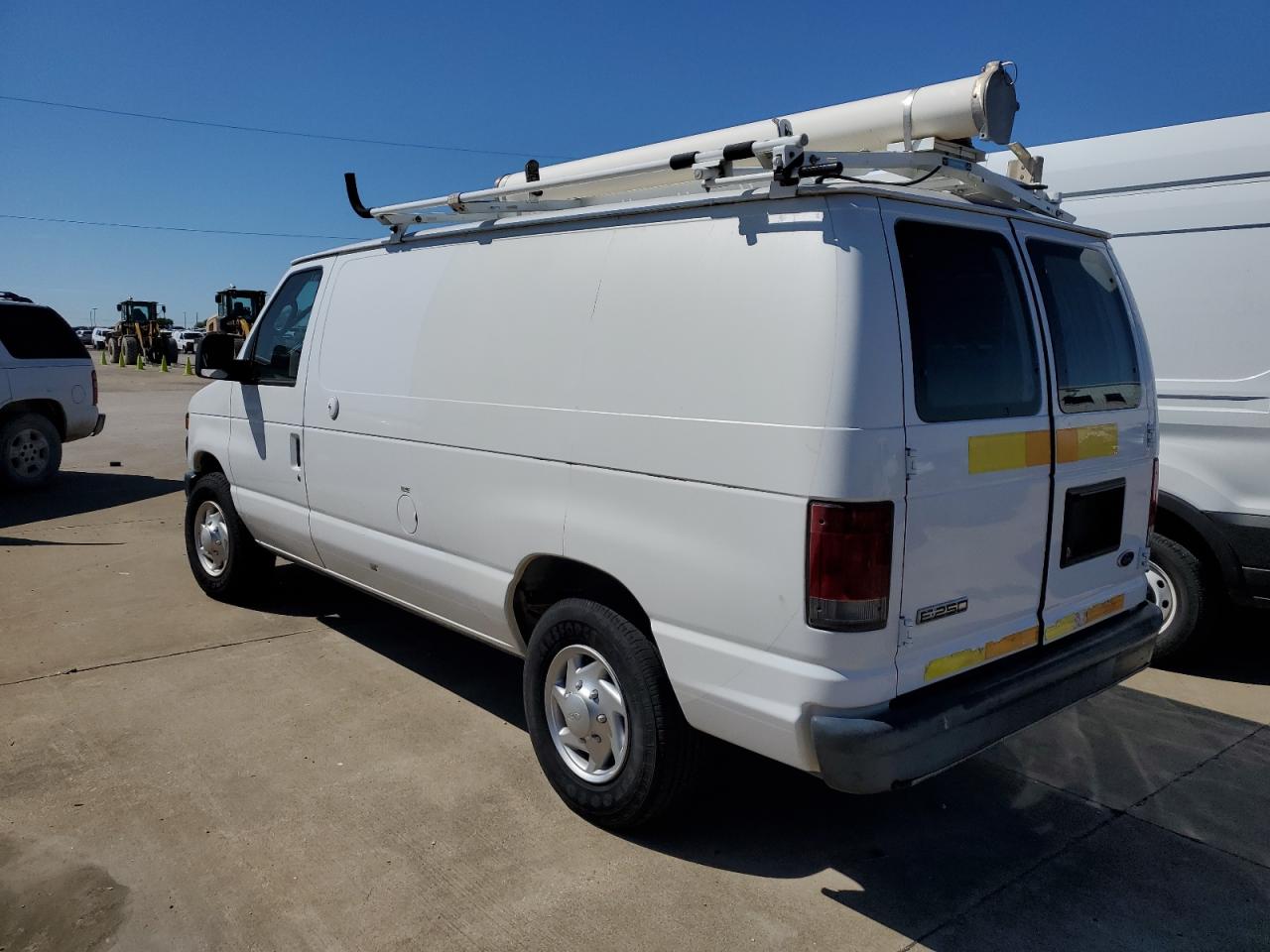 Photo 1 VIN: 1FTNE2EL9ADA19727 - FORD ECONOLINE 