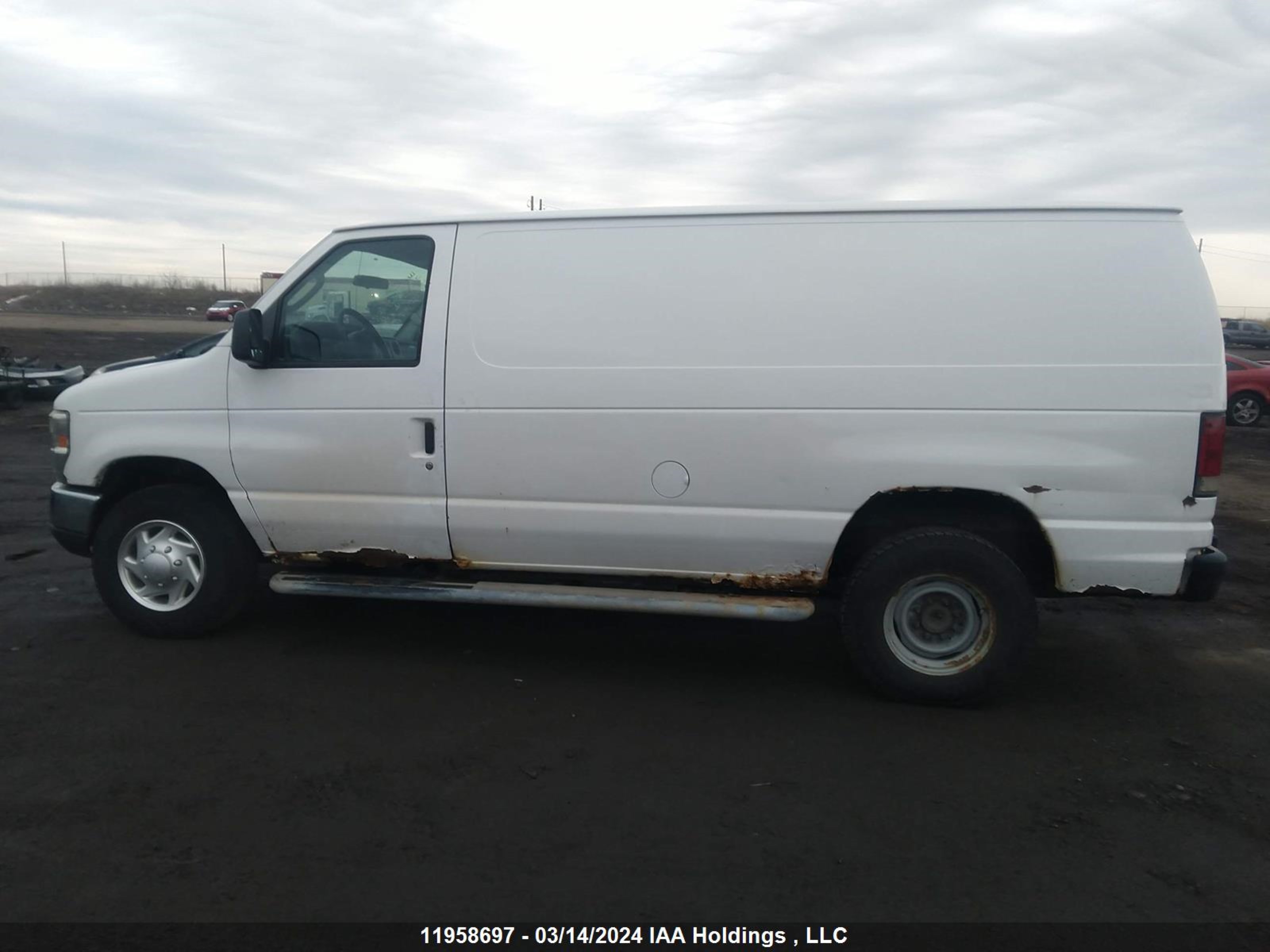 Photo 13 VIN: 1FTNE2EW4BDA95321 - FORD ECONOLINE 