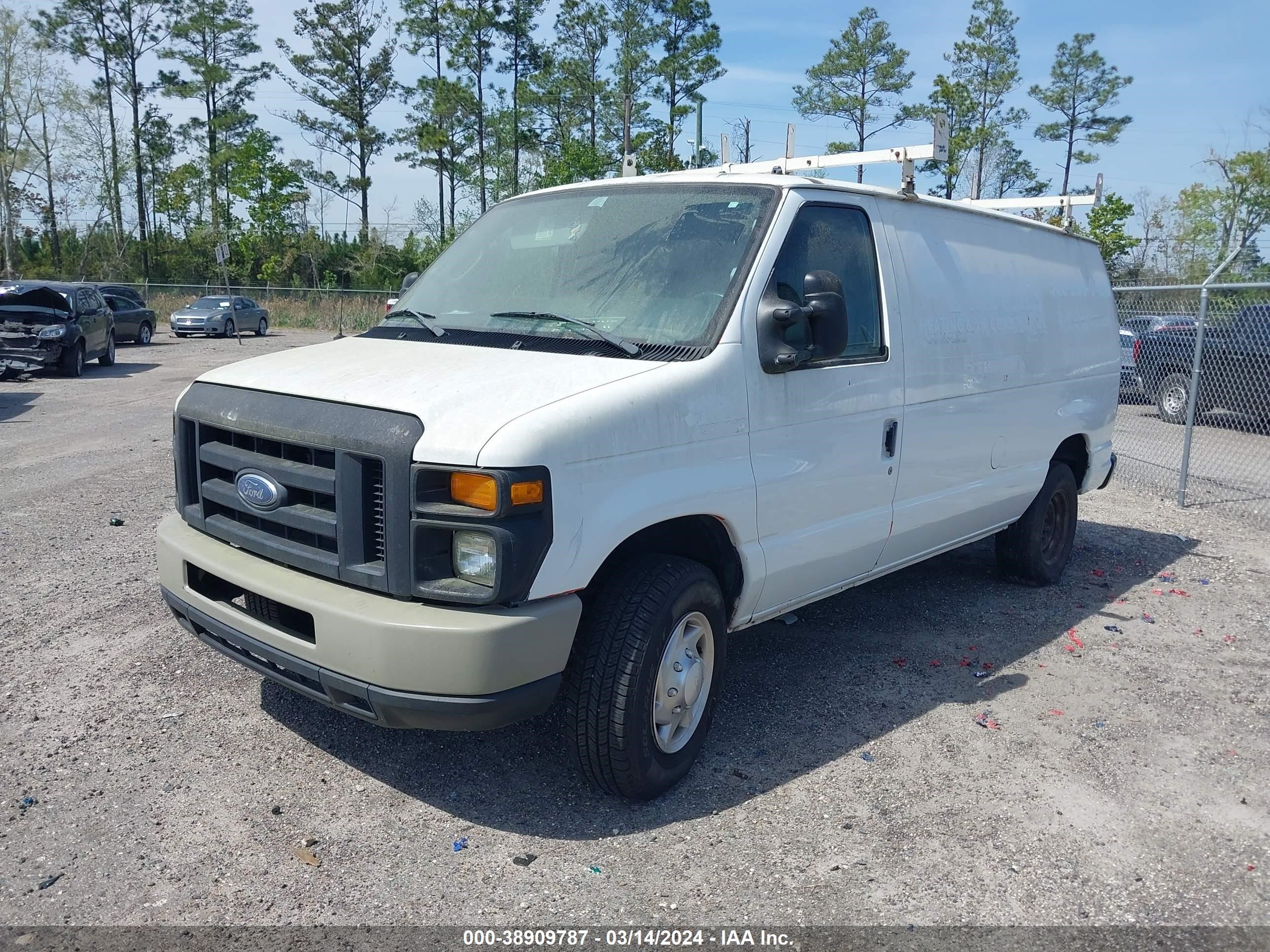 Photo 1 VIN: 1FTNE2EW7DDB35216 - FORD ECONOLINE 