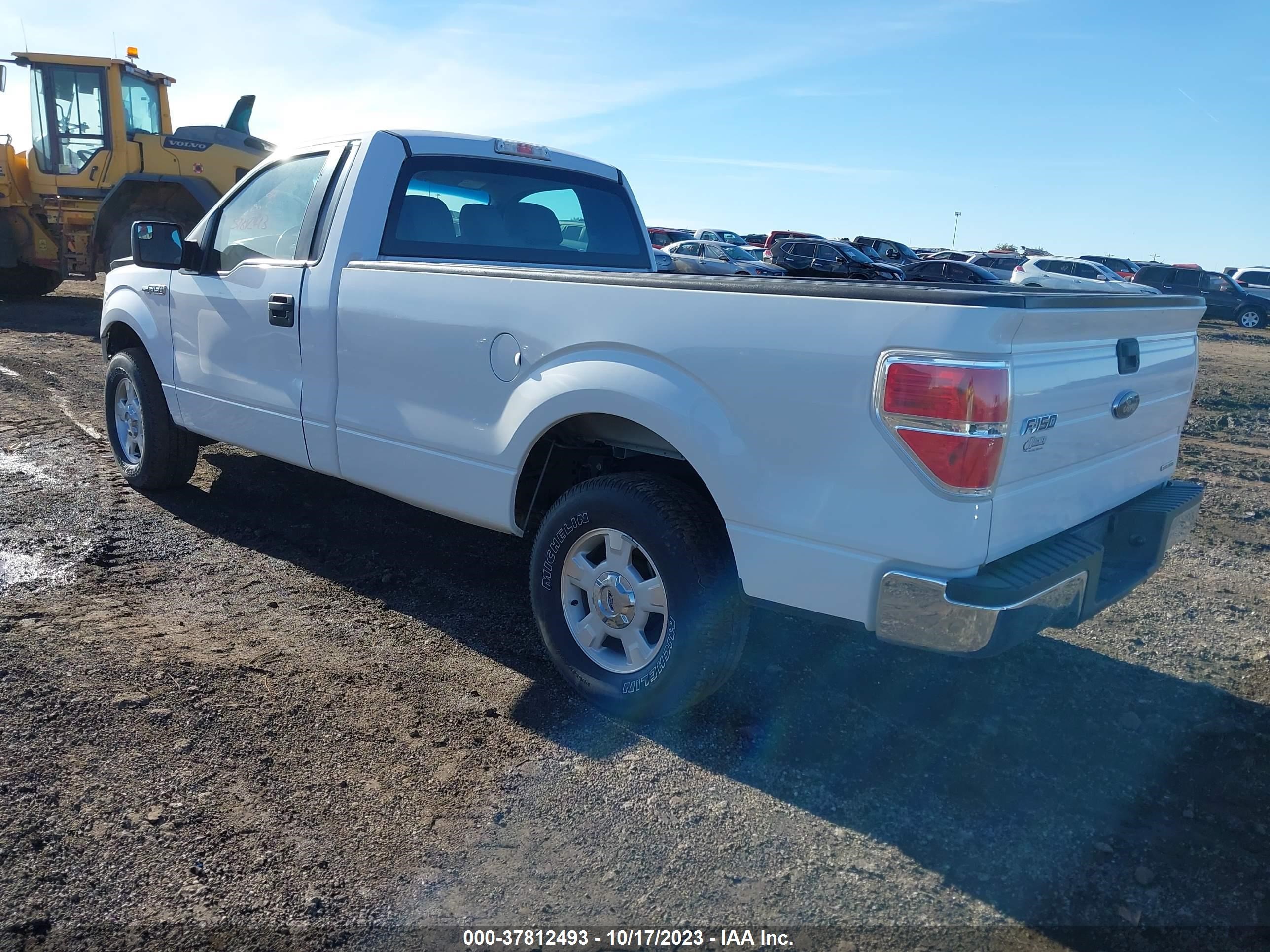 Photo 2 VIN: 1FTNF1CFXCKD80337 - FORD F-150 