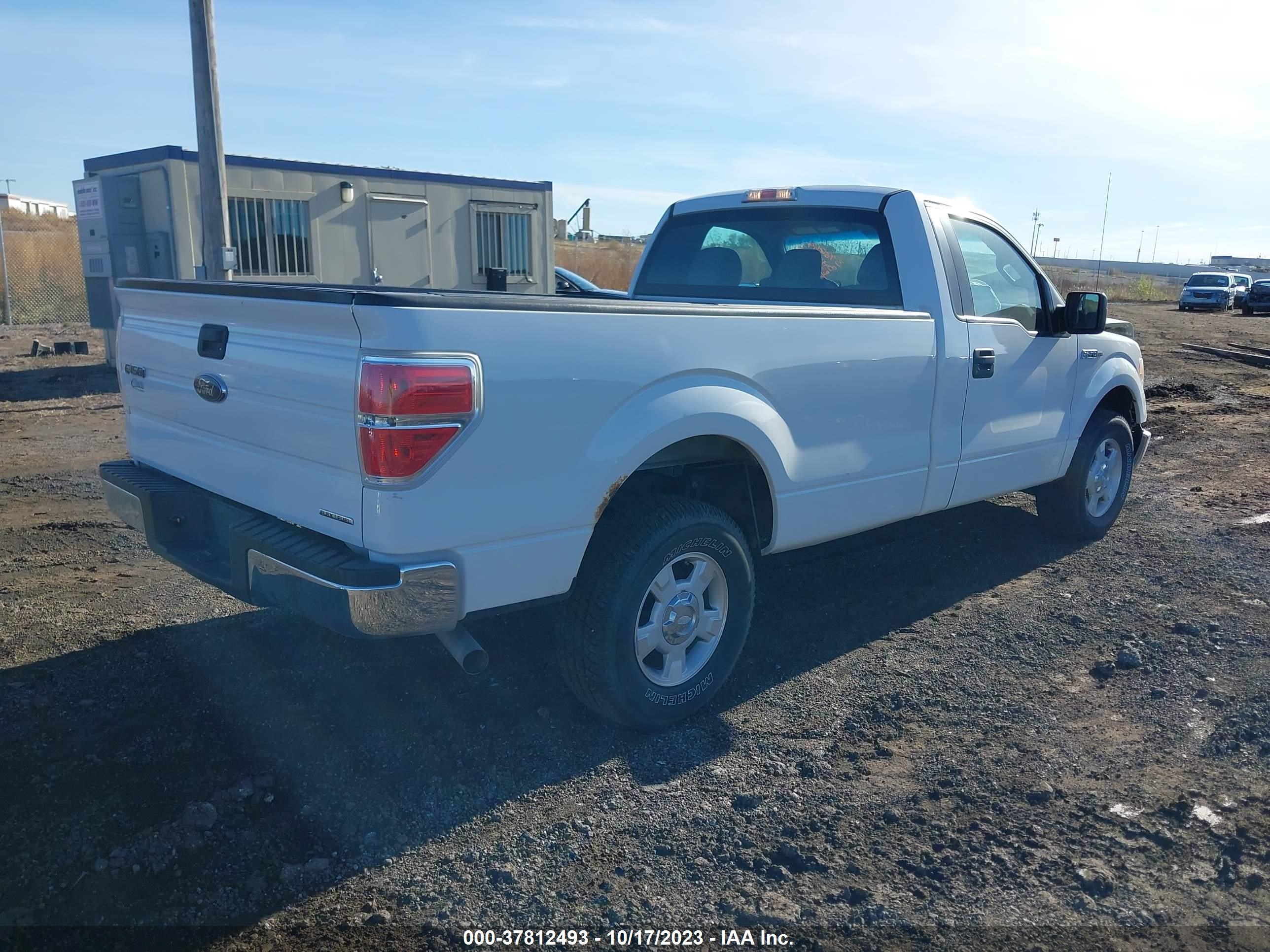 Photo 3 VIN: 1FTNF1CFXCKD80337 - FORD F-150 