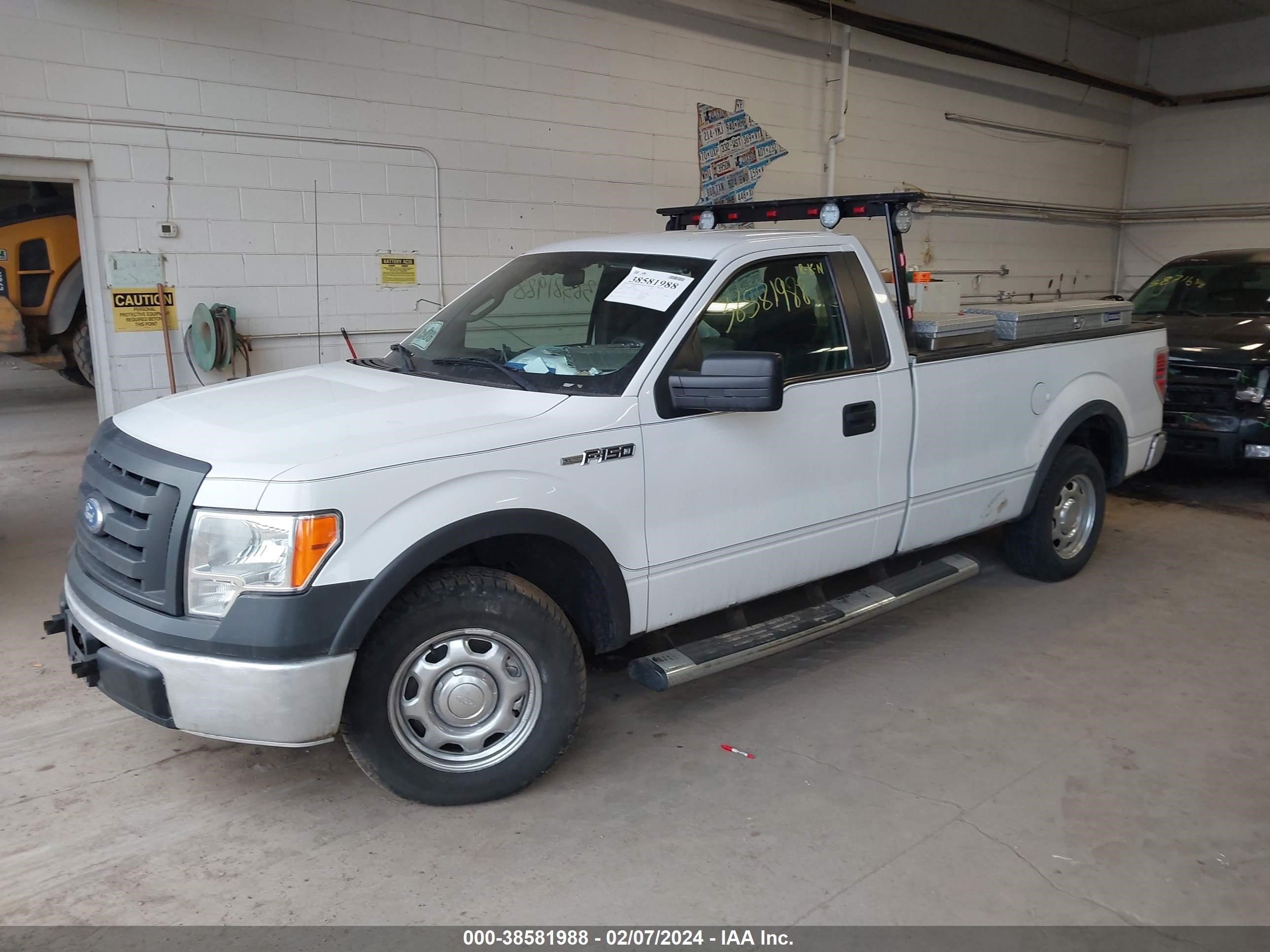 Photo 1 VIN: 1FTNF1CV9AKE01439 - FORD F-150 