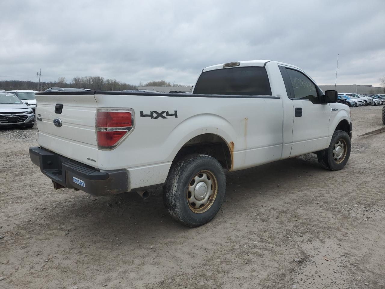 Photo 2 VIN: 1FTNF1EF1EKD21323 - FORD F-150 