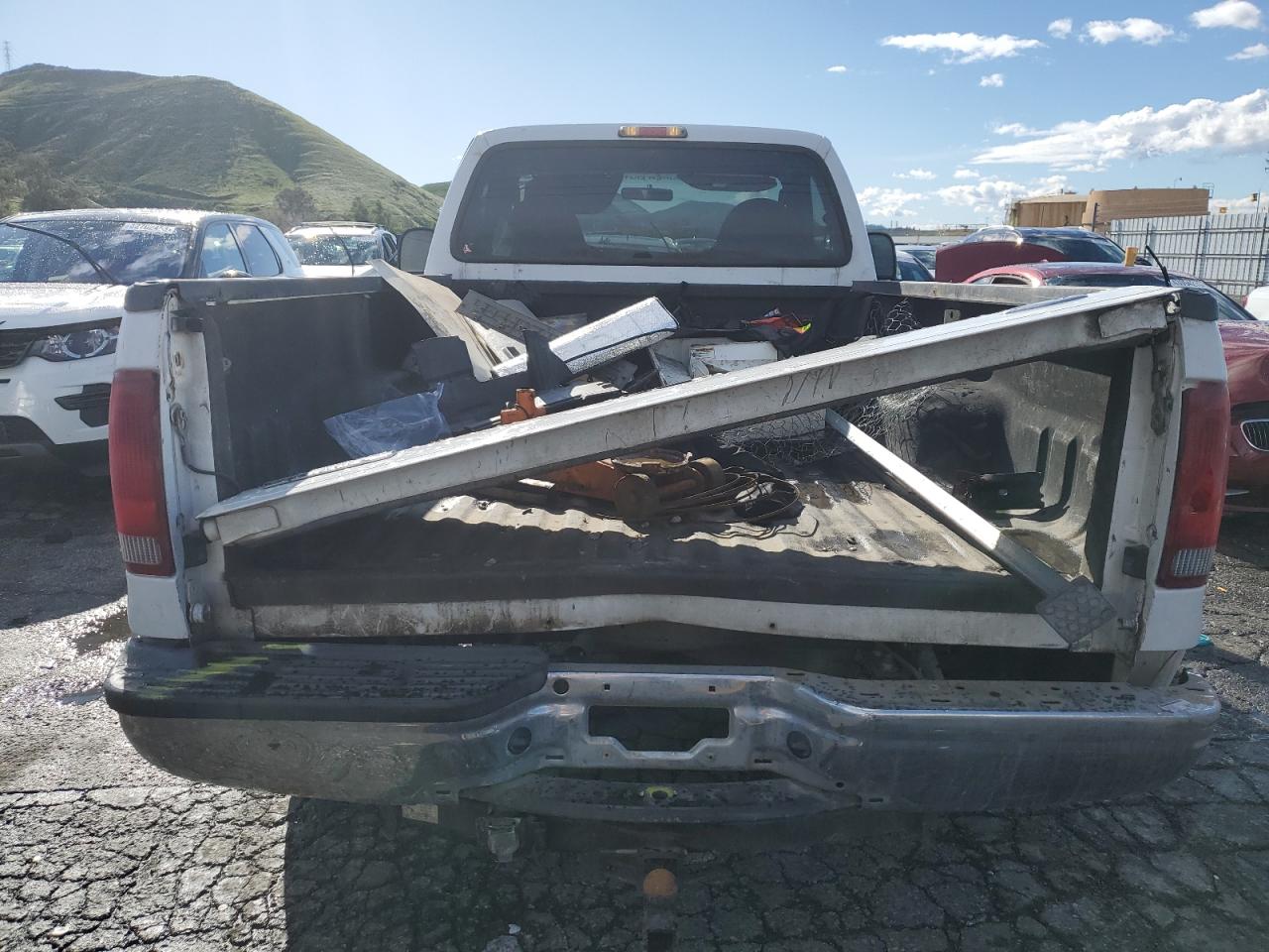 Photo 5 VIN: 1FTNF20507EA24744 - FORD F250 