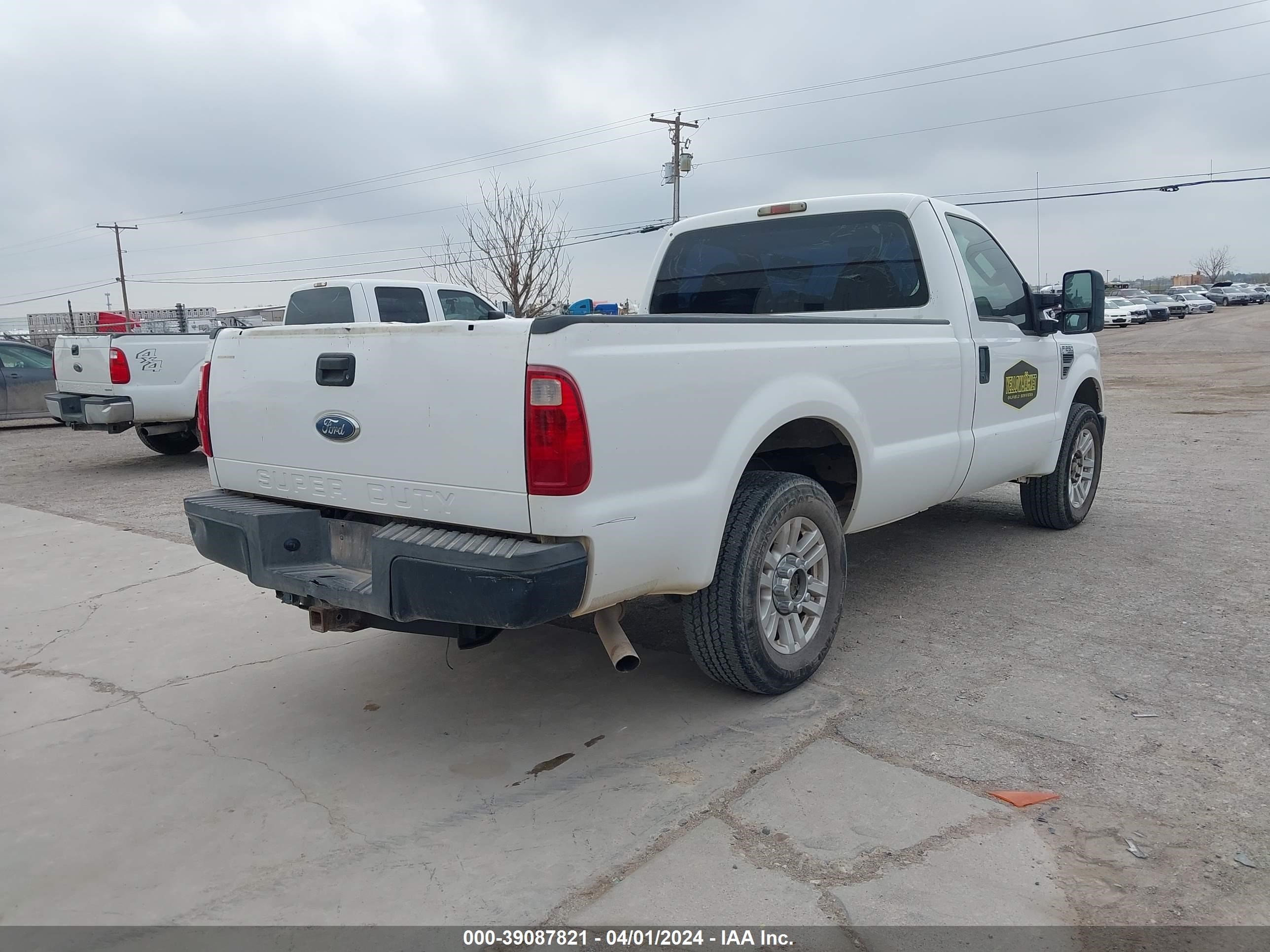 Photo 3 VIN: 1FTNF20508EB47591 - FORD F250 