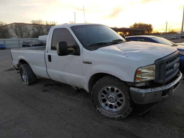 Photo 3 VIN: 1FTNF20516EB32854 - FORD F250 