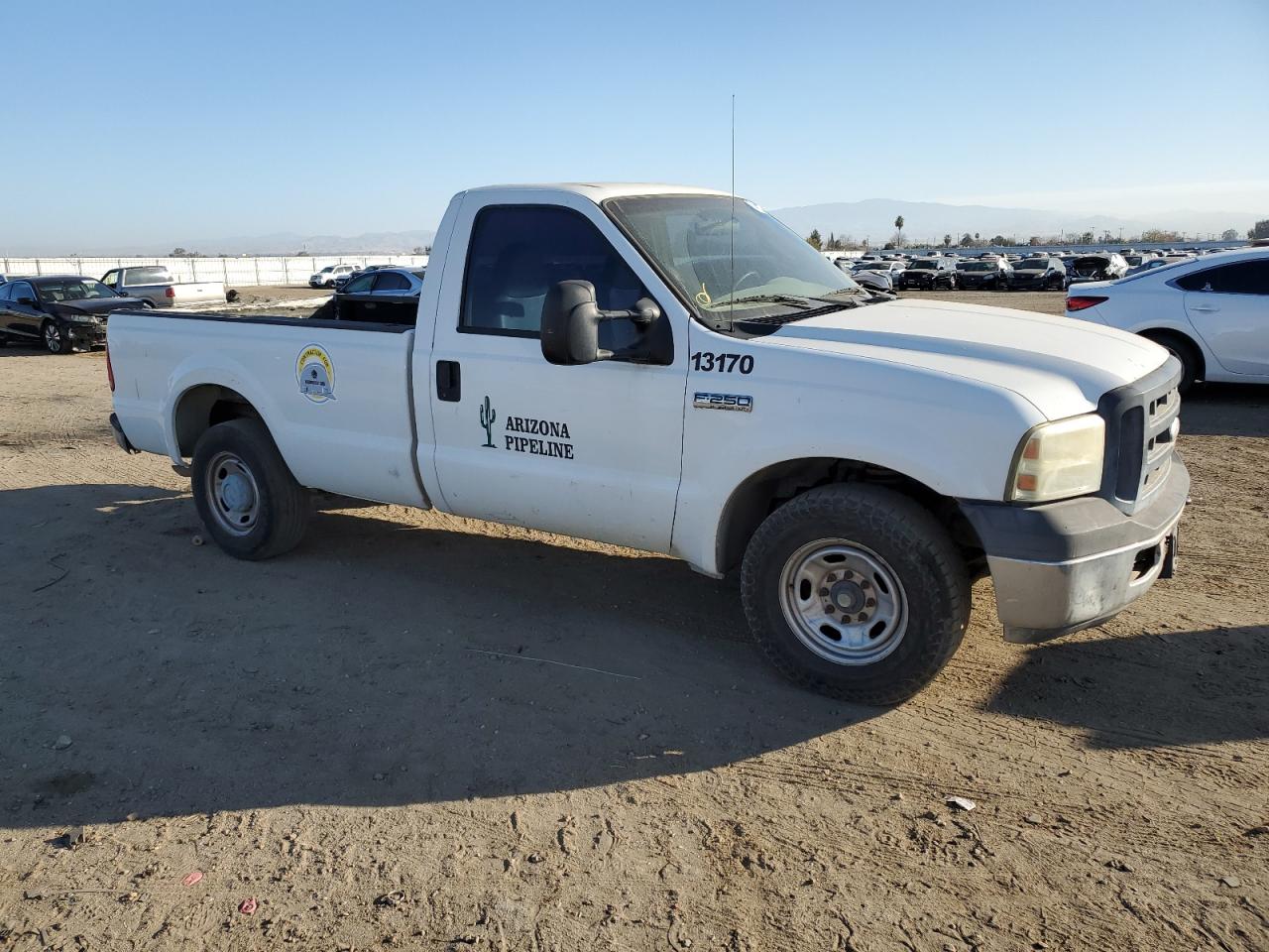 Photo 3 VIN: 1FTNF20547EA83862 - FORD F250 