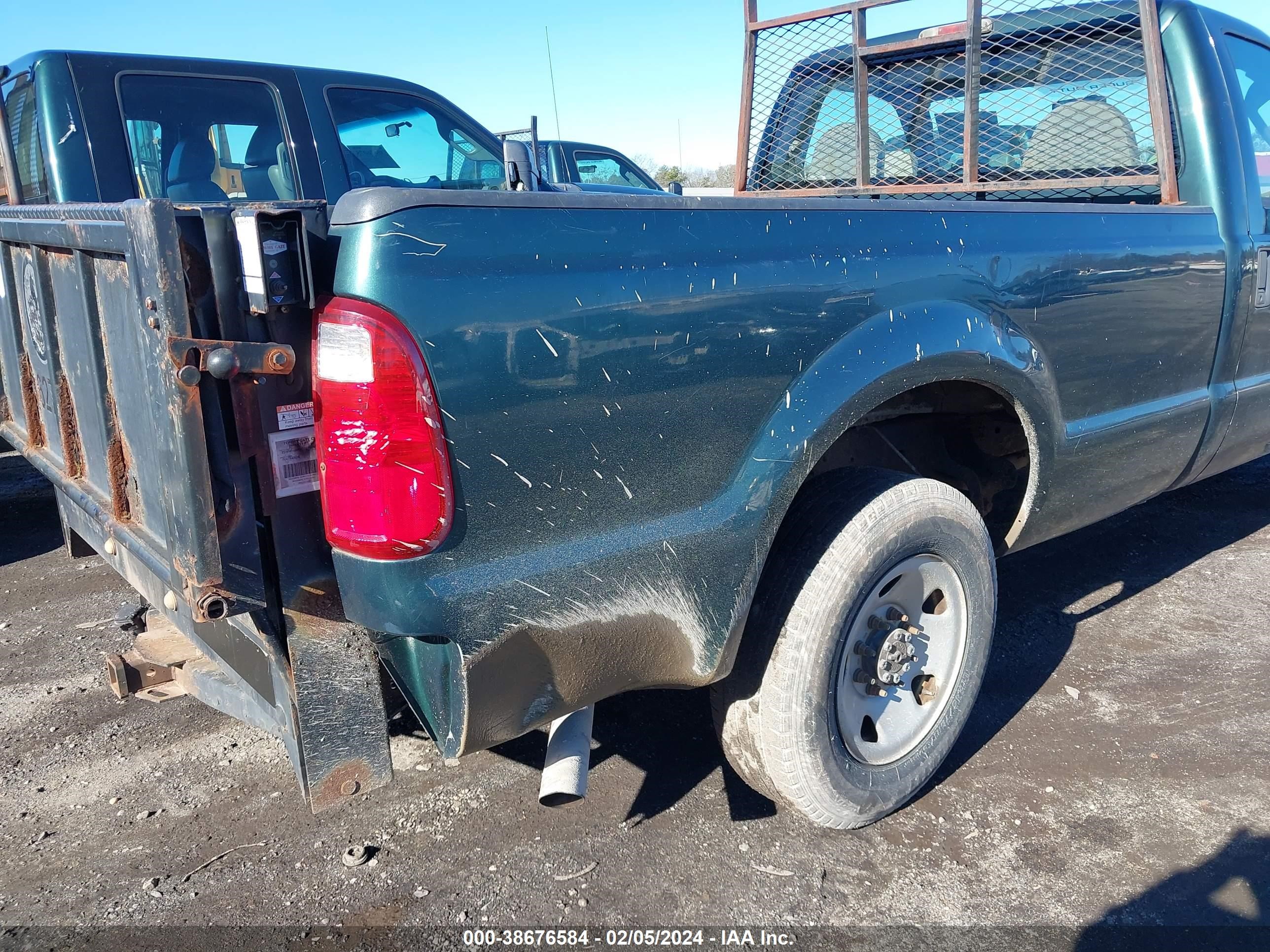 Photo 5 VIN: 1FTNF20558EE35543 - FORD F250 