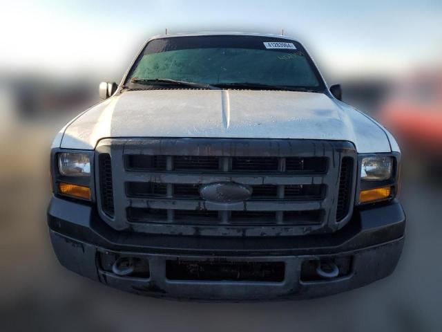 Photo 4 VIN: 1FTNF20595EA76127 - FORD F250 