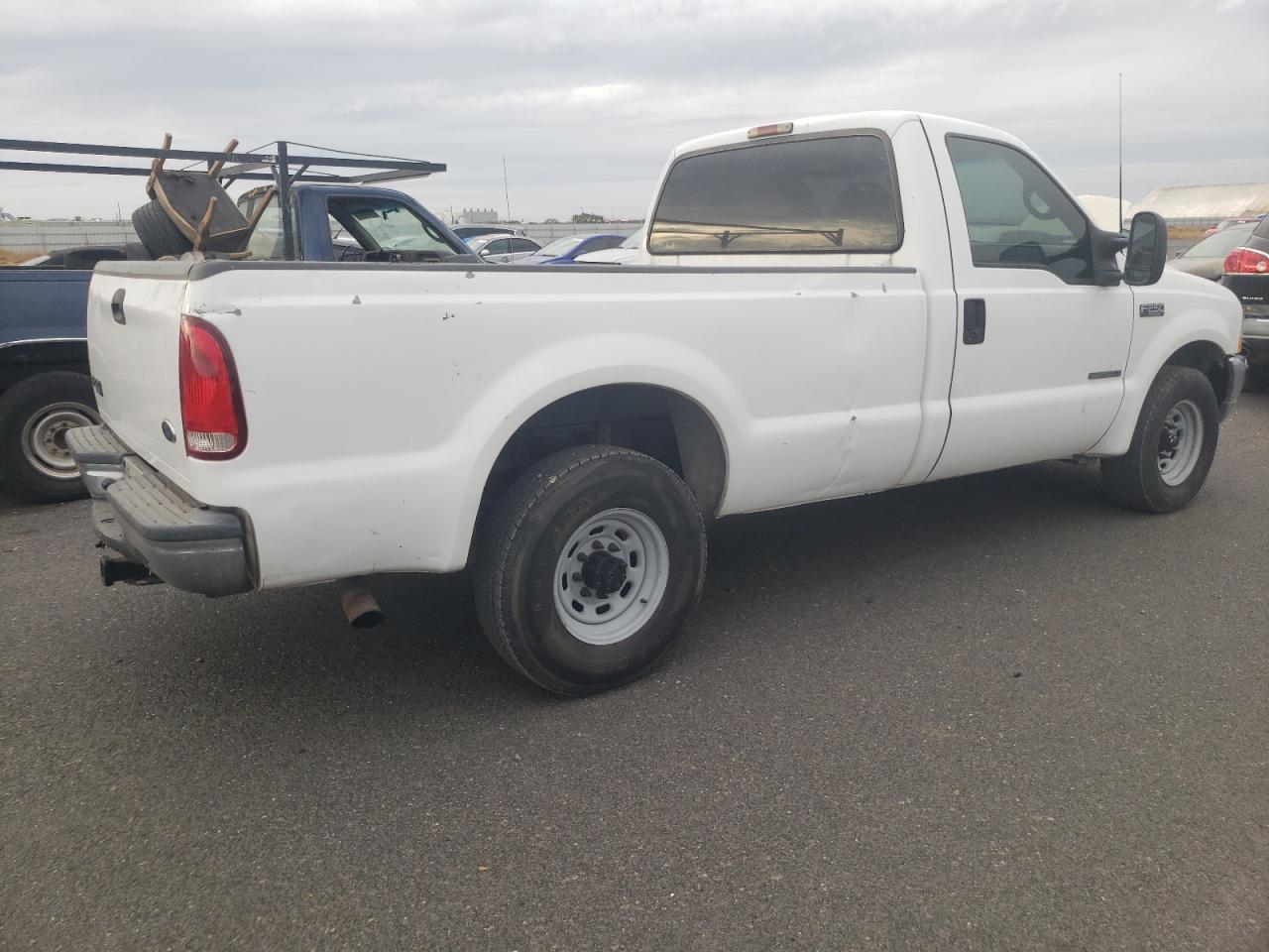 Photo 2 VIN: 1FTNF20F02EB05325 - FORD F250 