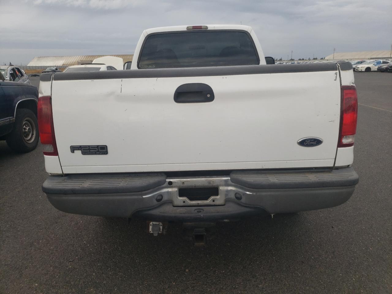 Photo 5 VIN: 1FTNF20F02EB05325 - FORD F250 