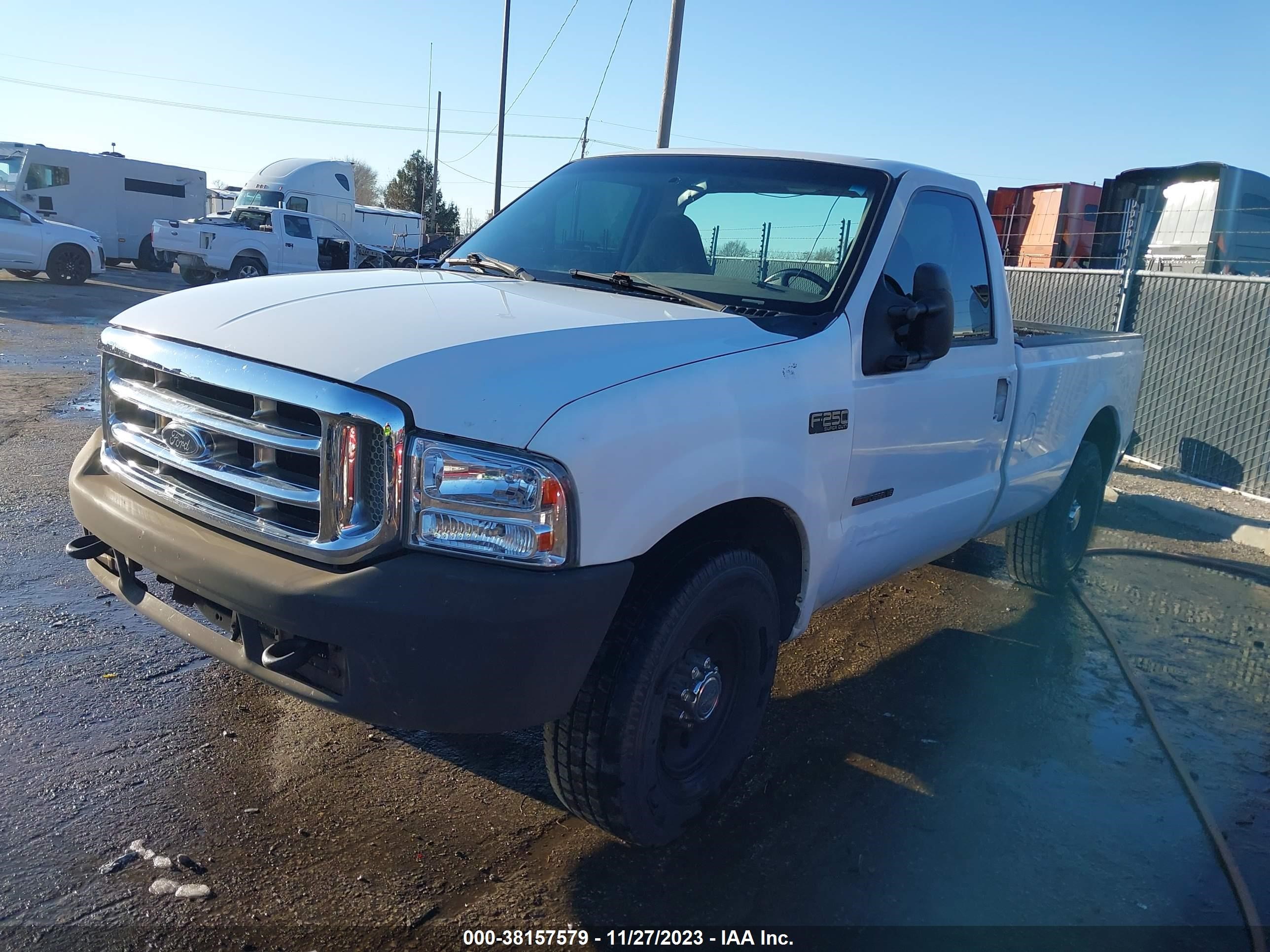 Photo 1 VIN: 1FTNF20F8YEB10880 - FORD F250 