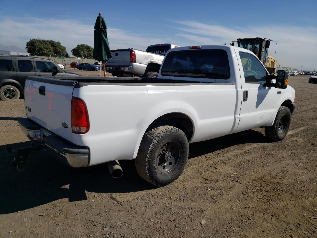 Photo 2 VIN: 1FTNF20FXYEB46361 - FORD F250 