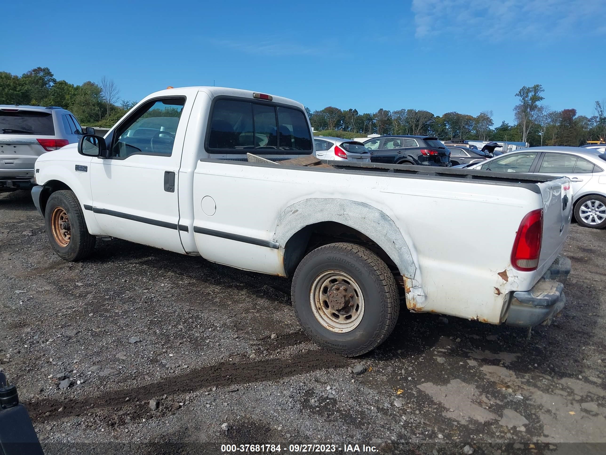 Photo 2 VIN: 1FTNF20L12EB63076 - FORD F250 