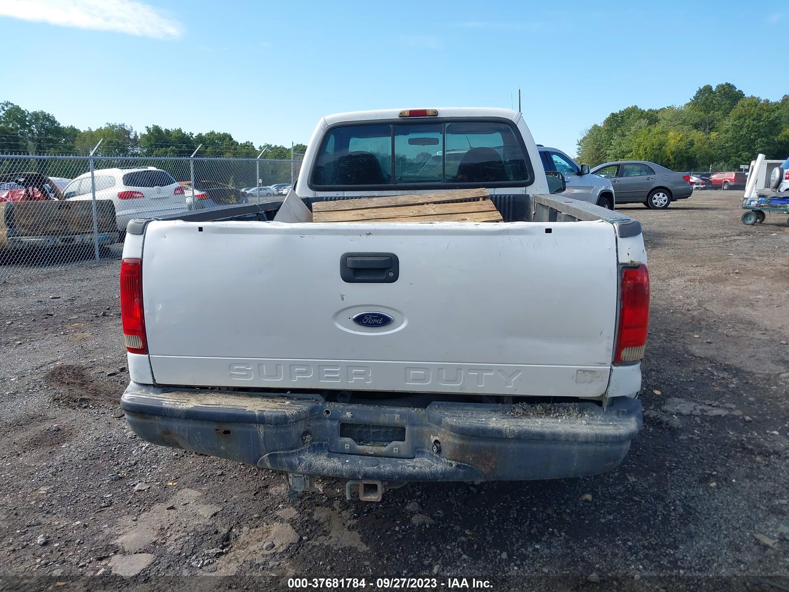 Photo 5 VIN: 1FTNF20L12EB63076 - FORD F250 