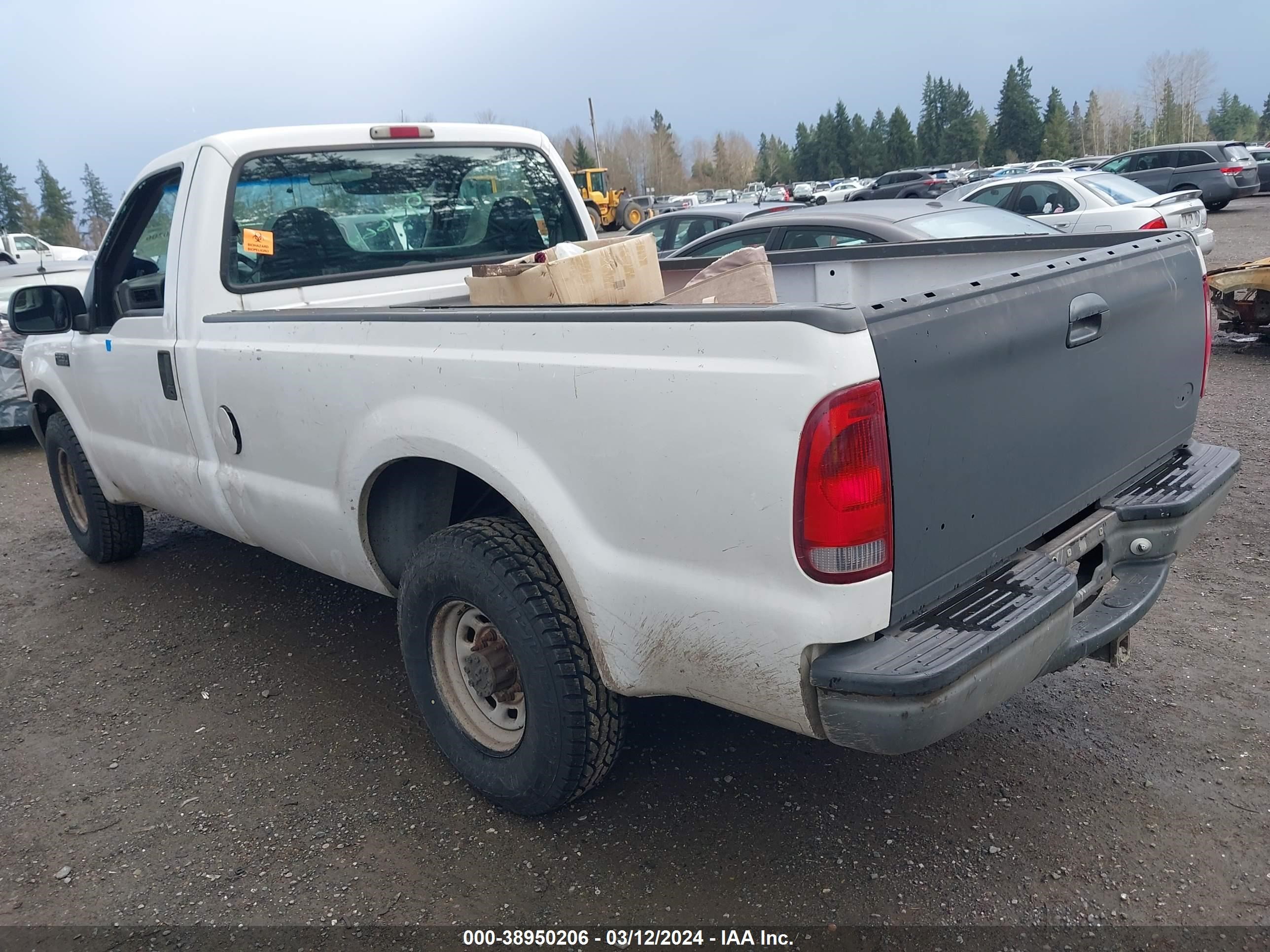 Photo 2 VIN: 1FTNF20L9YEC44853 - FORD F250 