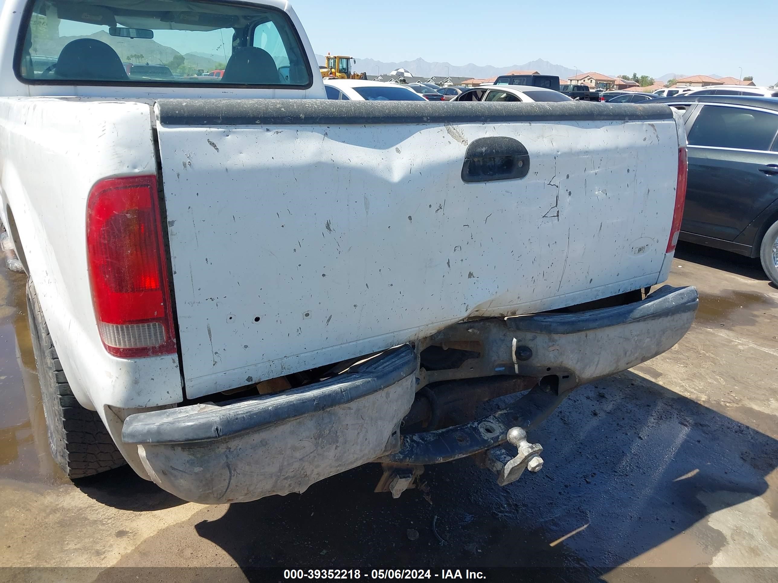 Photo 5 VIN: 1FTNF20P74EC33153 - FORD F250 