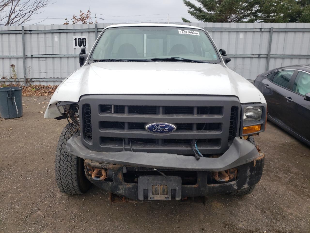 Photo 4 VIN: 1FTNF21505EA33021 - FORD F250 