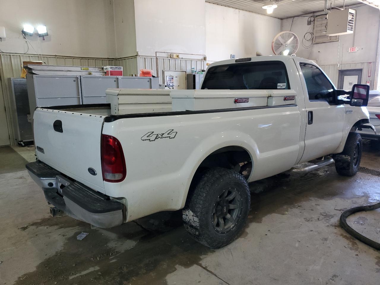 Photo 2 VIN: 1FTNF21506ED10400 - FORD F250 