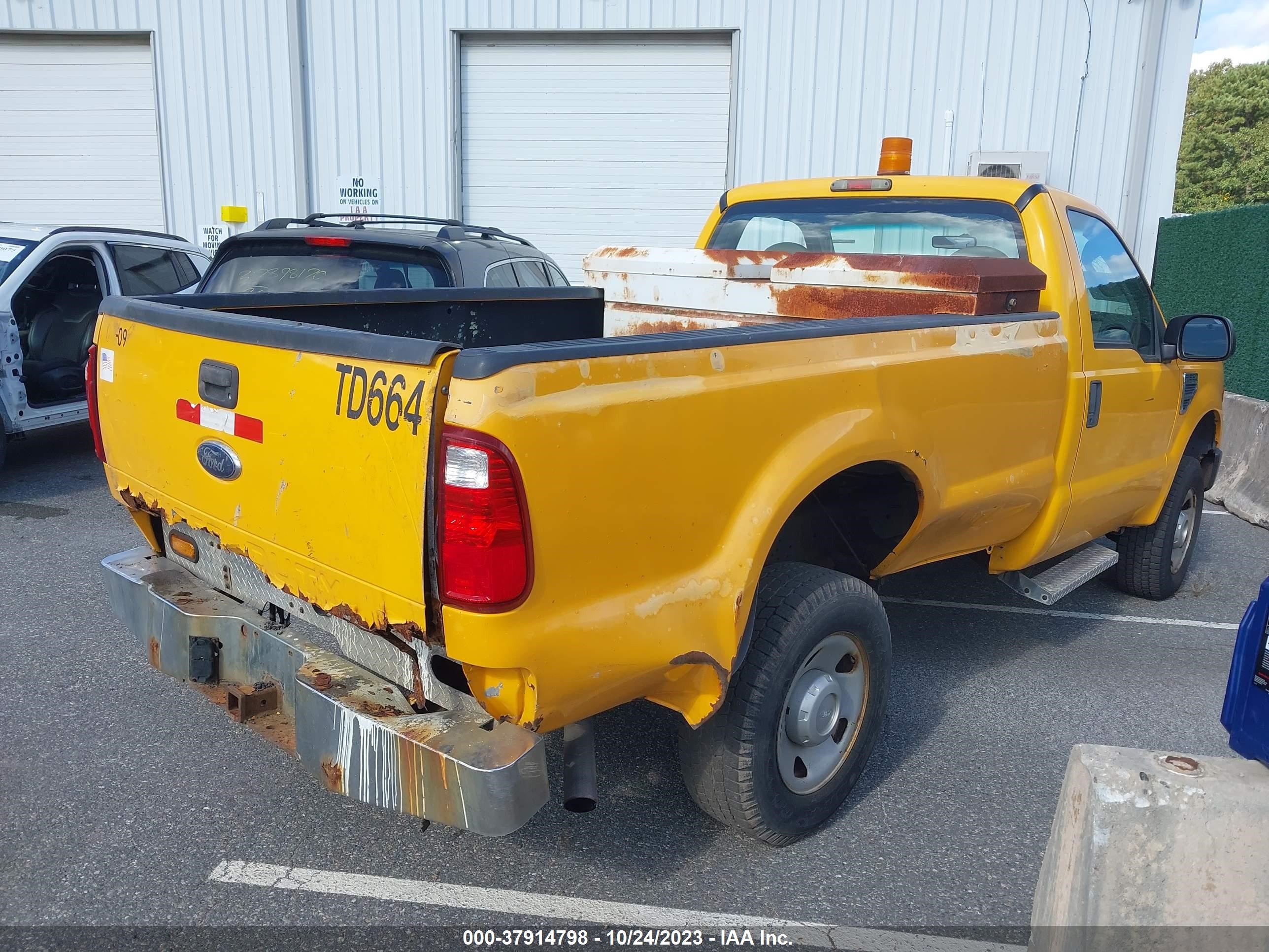 Photo 3 VIN: 1FTNF21508EC28363 - FORD F250 