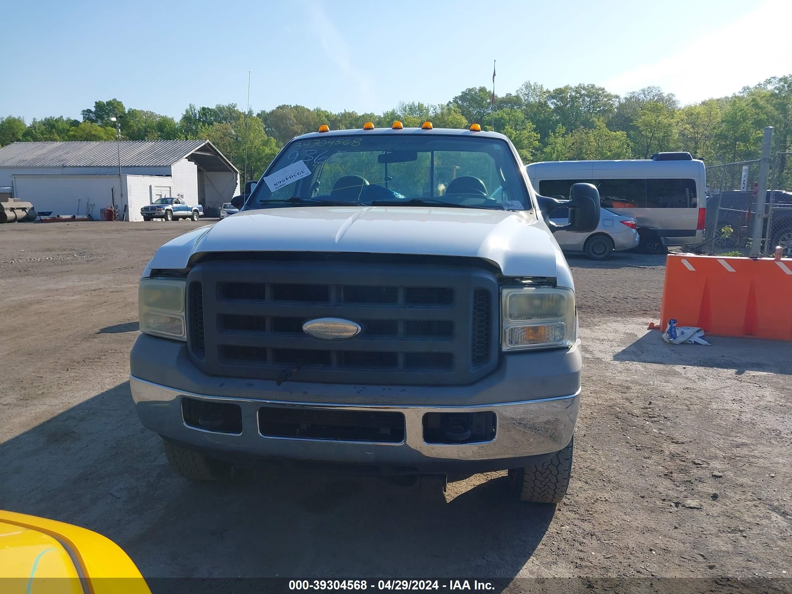 Photo 11 VIN: 1FTNF21595EA79365 - FORD F250 