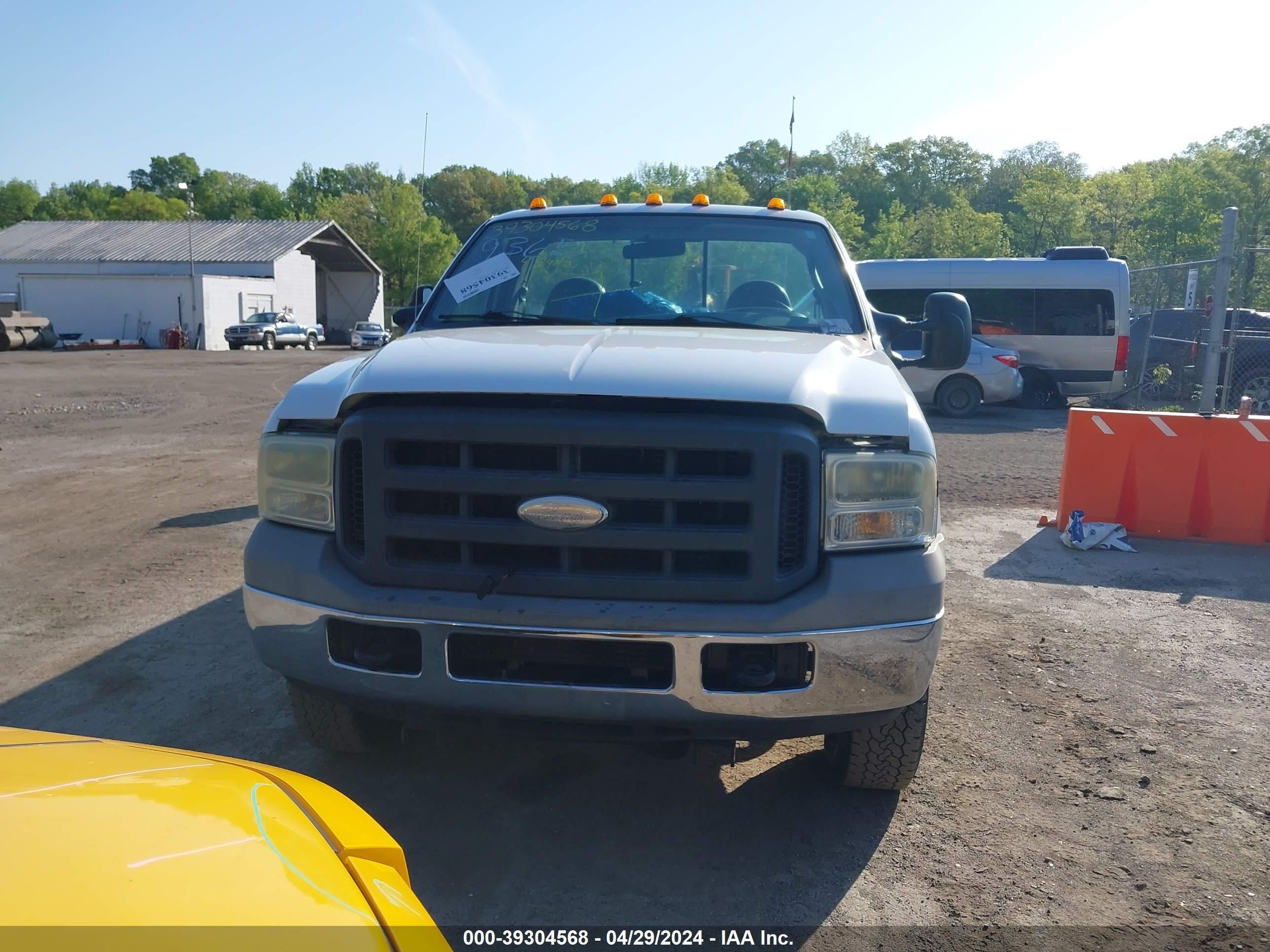 Photo 12 VIN: 1FTNF21595EA79365 - FORD F250 