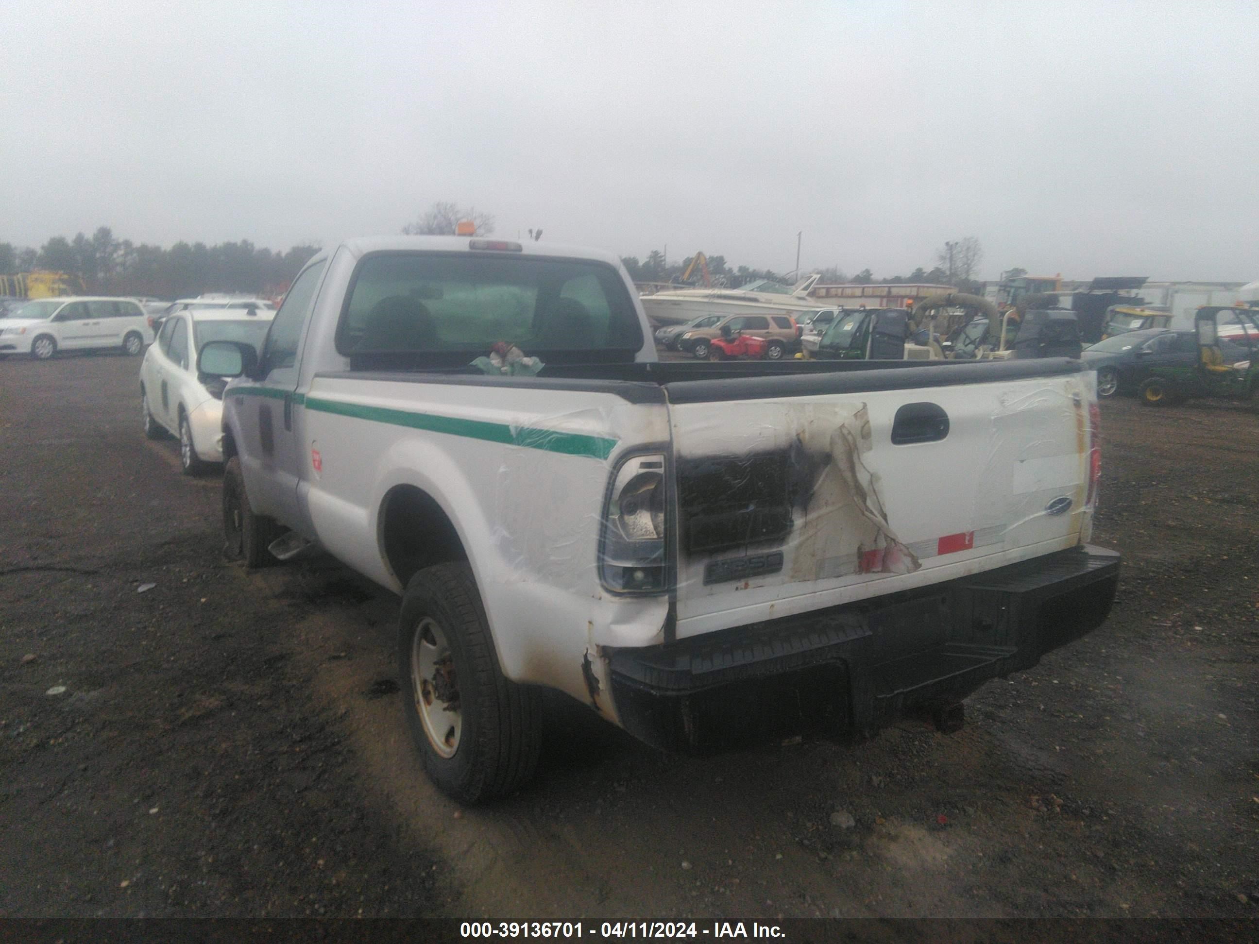 Photo 2 VIN: 1FTNF21596ED96208 - FORD F250 