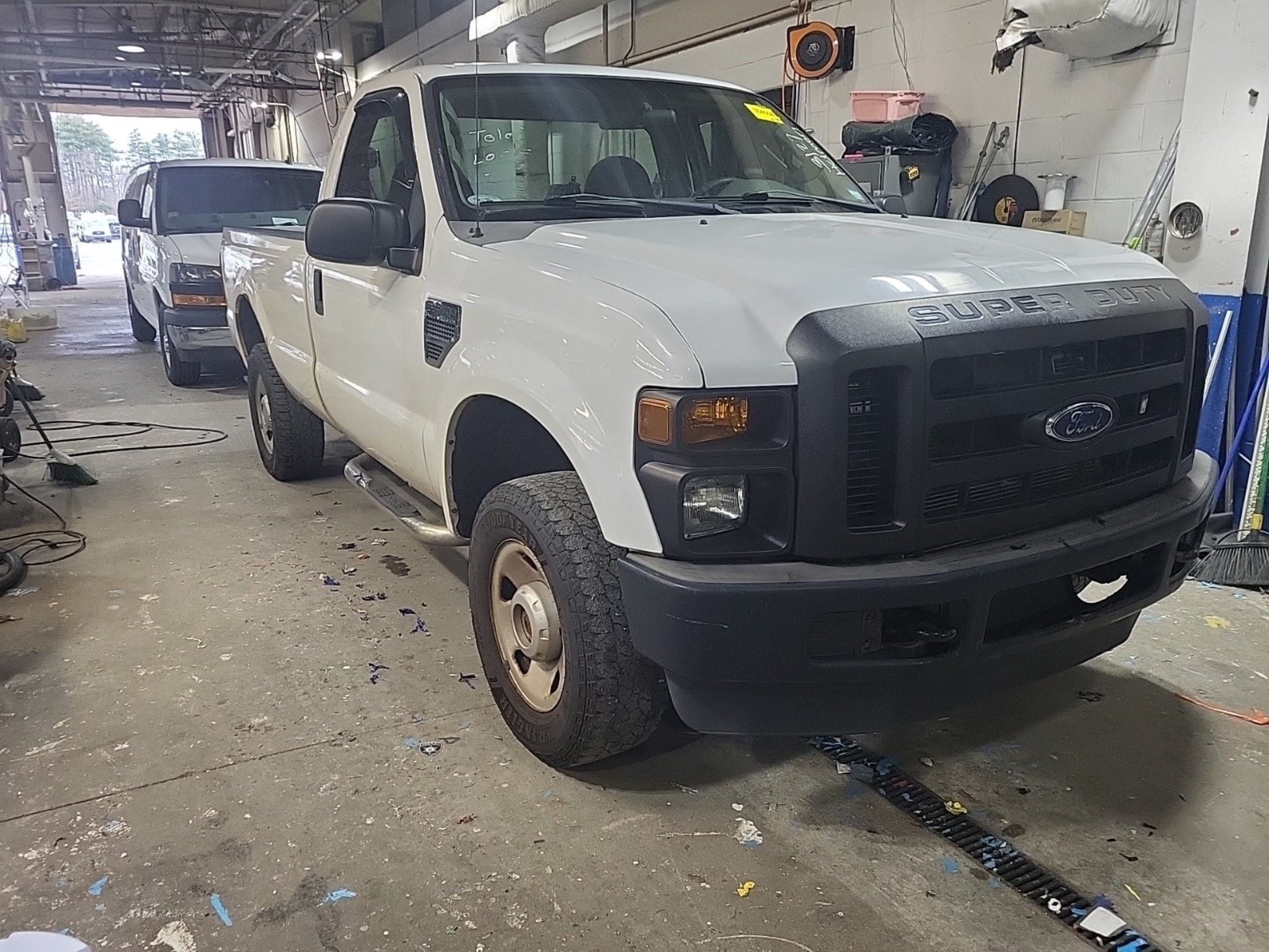 Photo 6 VIN: 1FTNF215X8EE41224 - FORD F250 