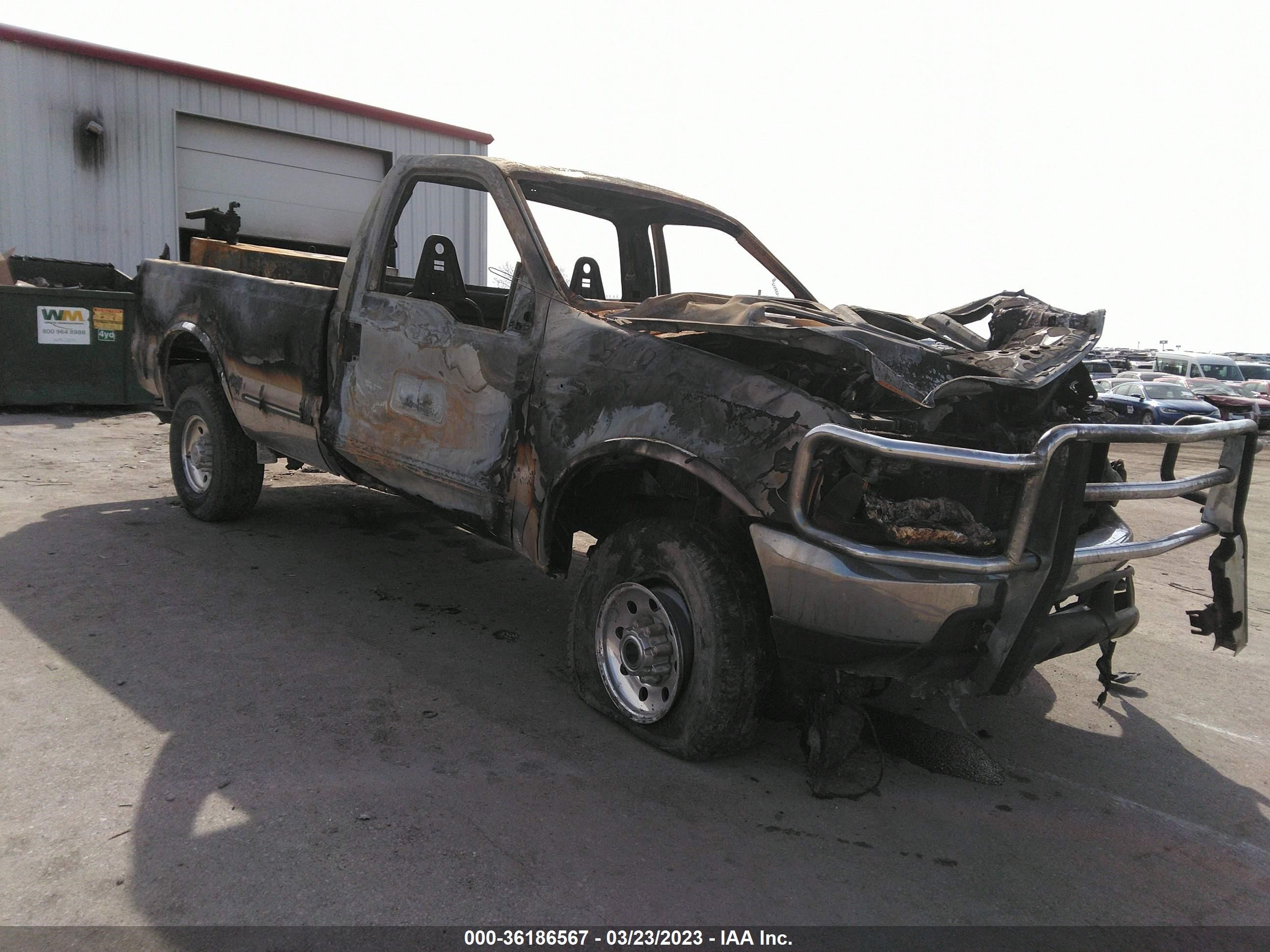 Photo 0 VIN: 1FTNF21F6XEB70914 - FORD F250 