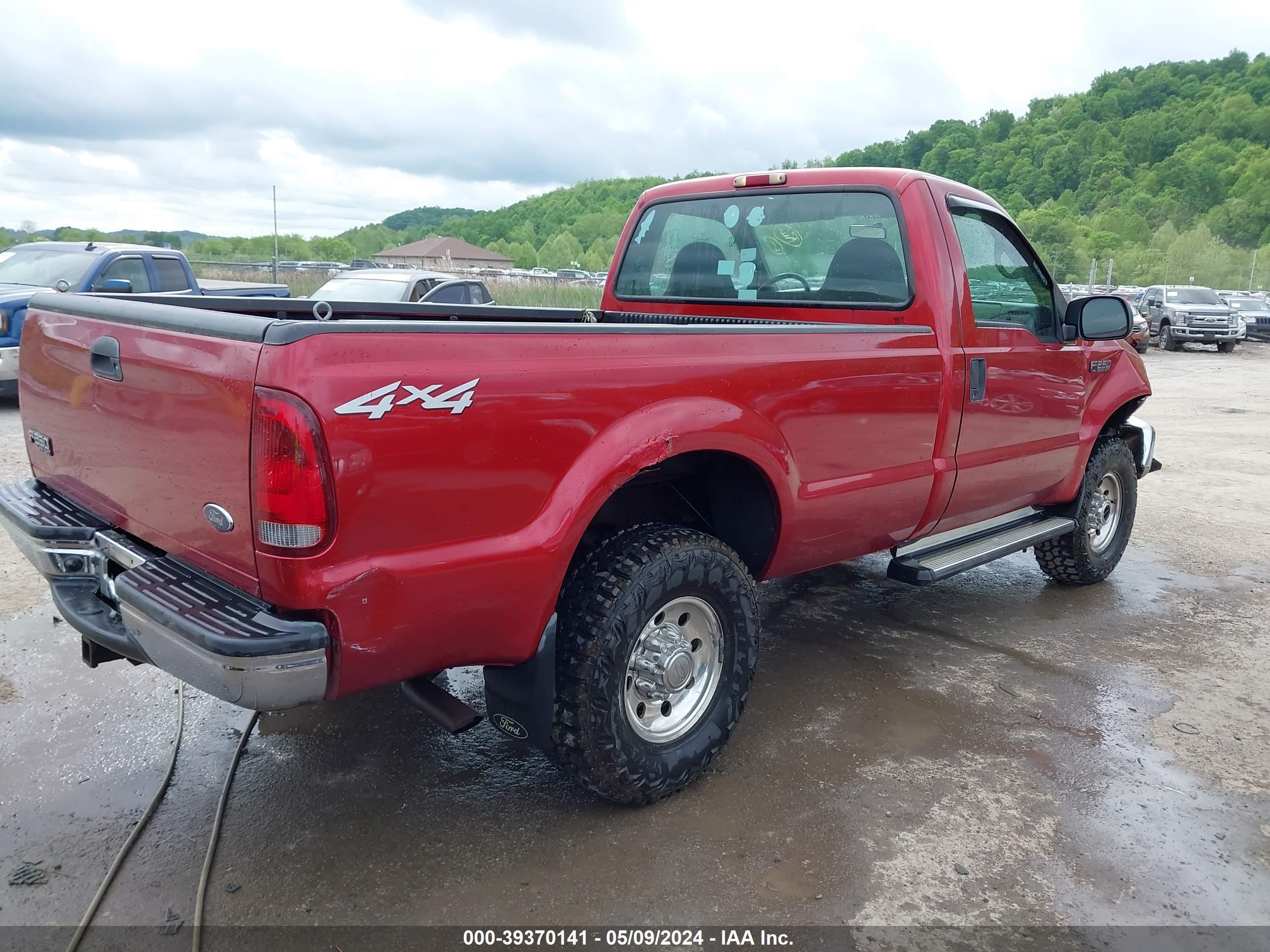 Photo 3 VIN: 1FTNF21L02EB23263 - FORD F250 