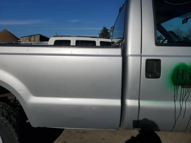 Photo 9 VIN: 1FTNF21L64EC46472 - FORD F250 