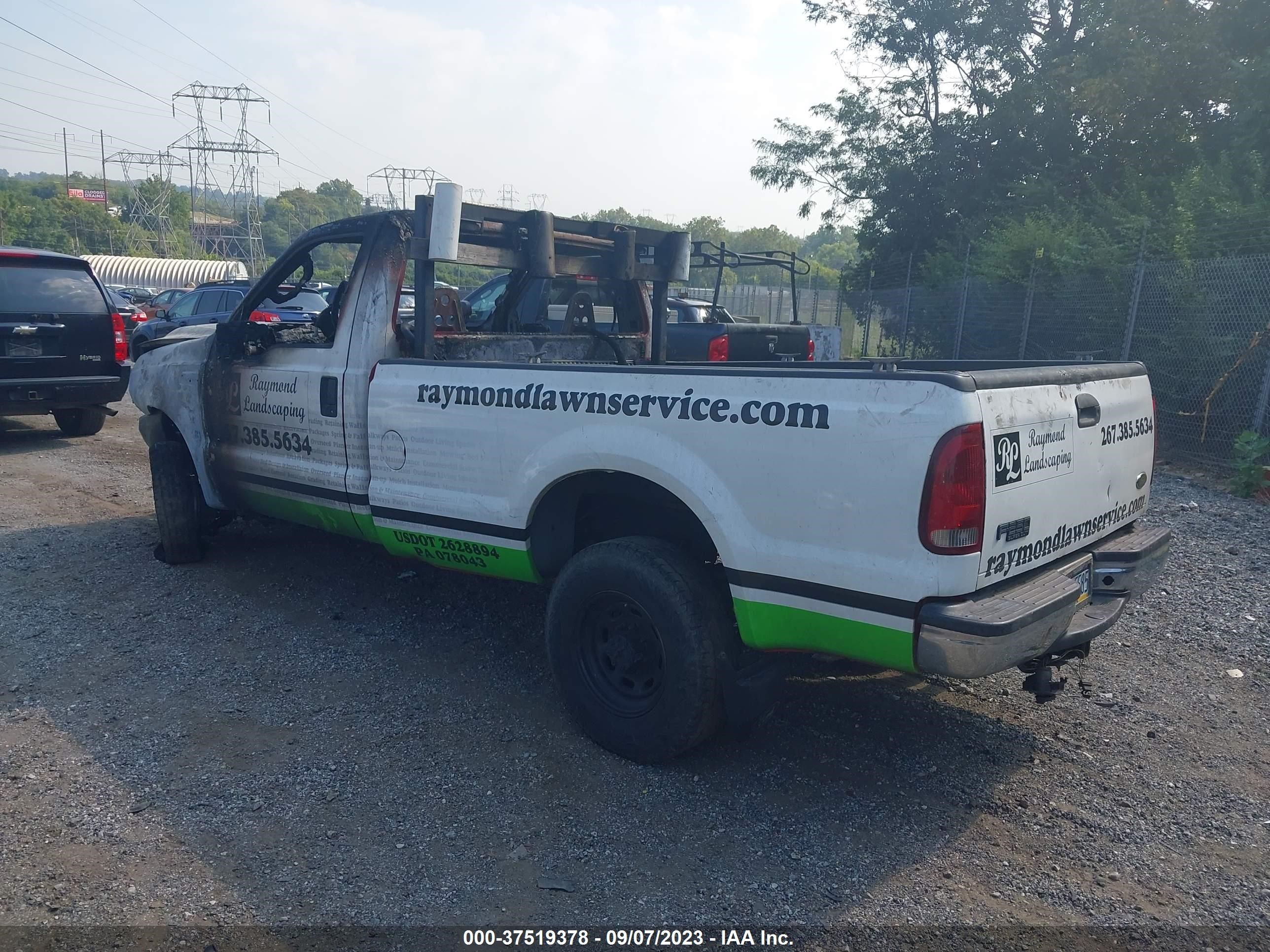 Photo 2 VIN: 1FTNF21L83EA46417 - FORD F250 