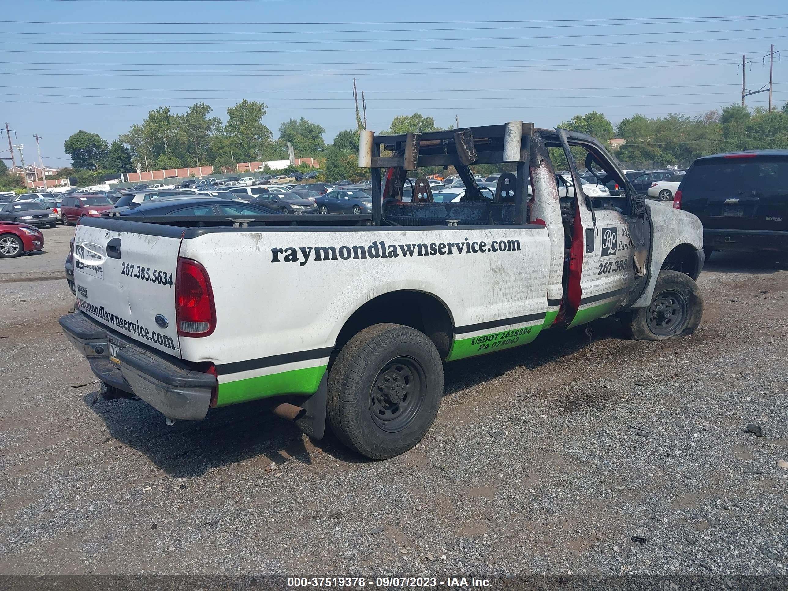 Photo 3 VIN: 1FTNF21L83EA46417 - FORD F250 