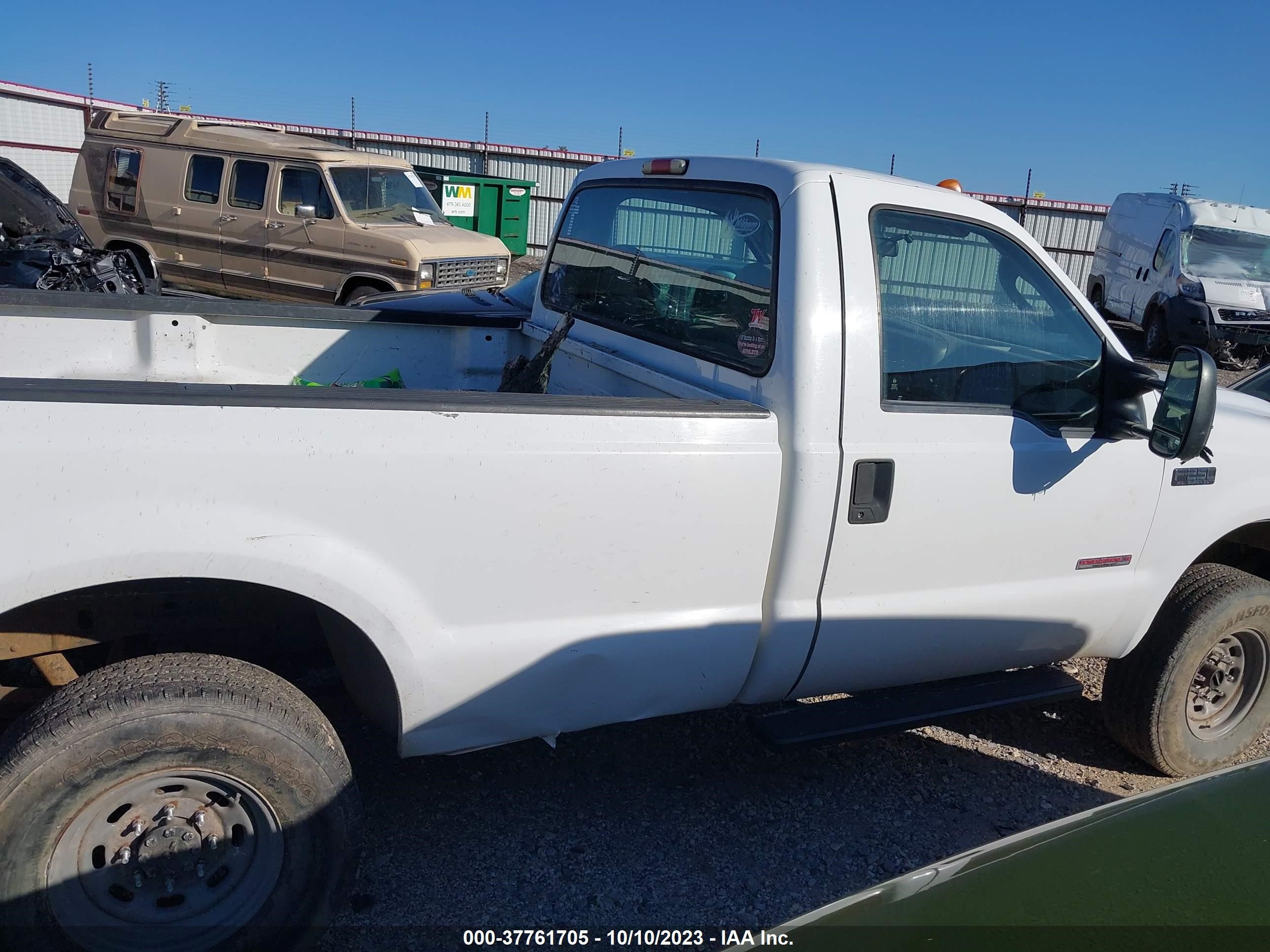 Photo 12 VIN: 1FTNF21P44EC28958 - FORD F250 